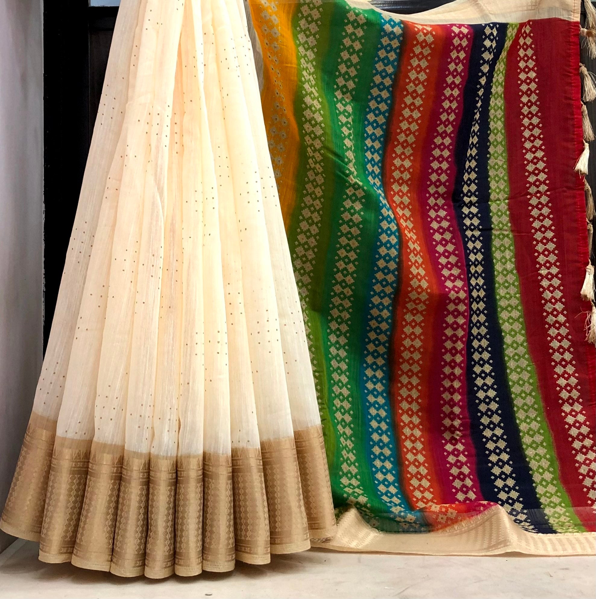 #Color_Beige