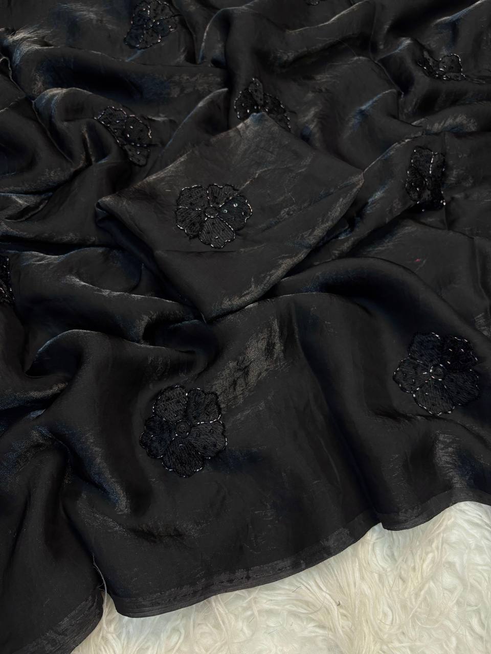 #COlor_Black