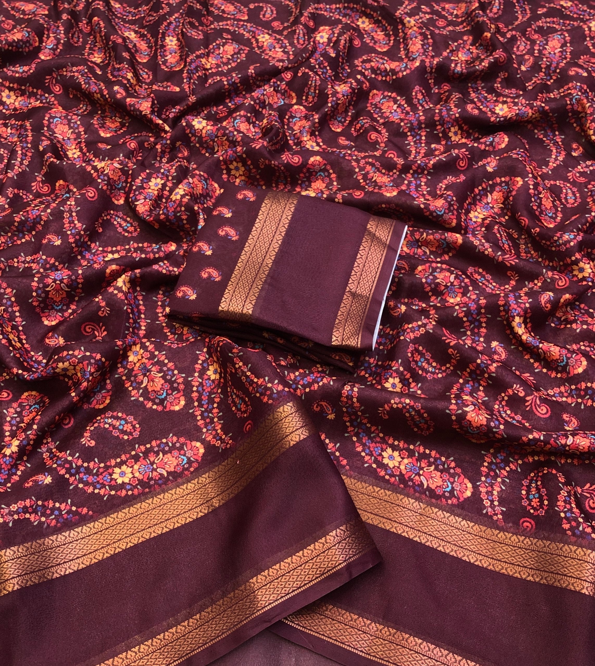Luvina 3 Marsh mellow Ajrakh Digital Printed Saree