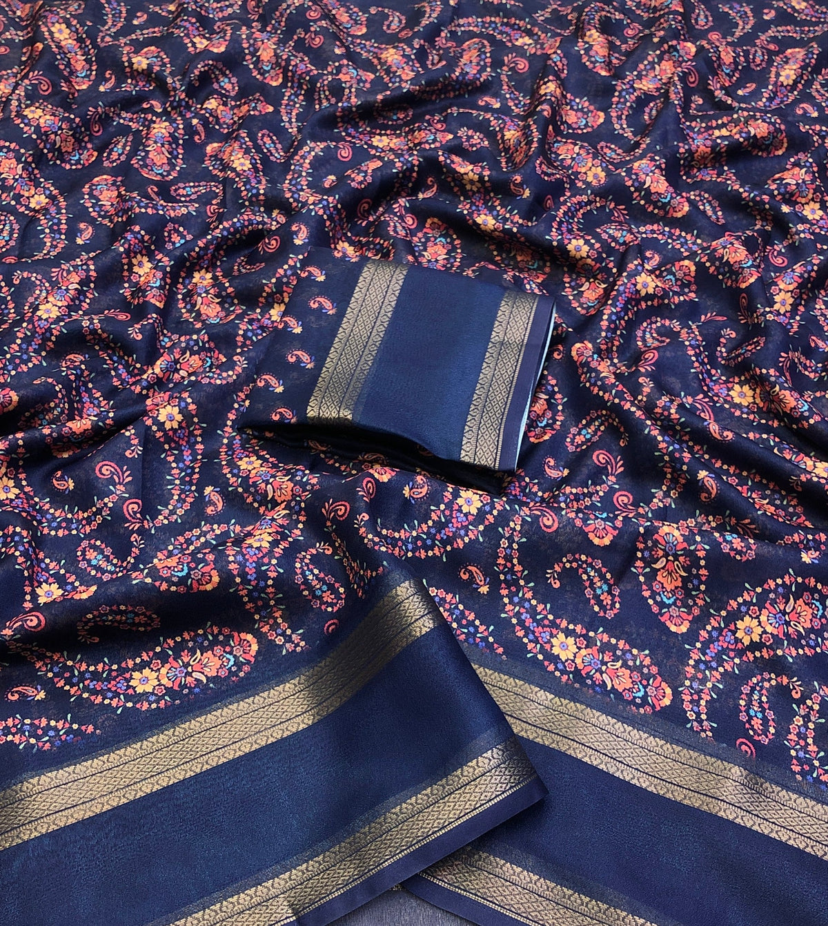 Luvina 3 Marsh mellow Ajrakh Digital Printed Saree