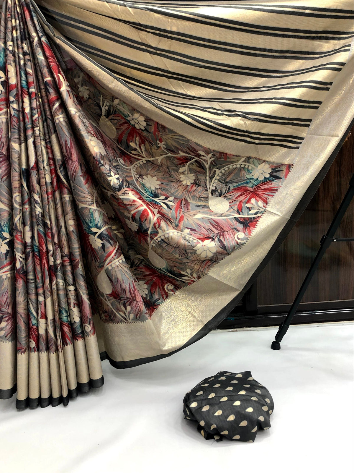 Beyond Soft lenin floral print Saree