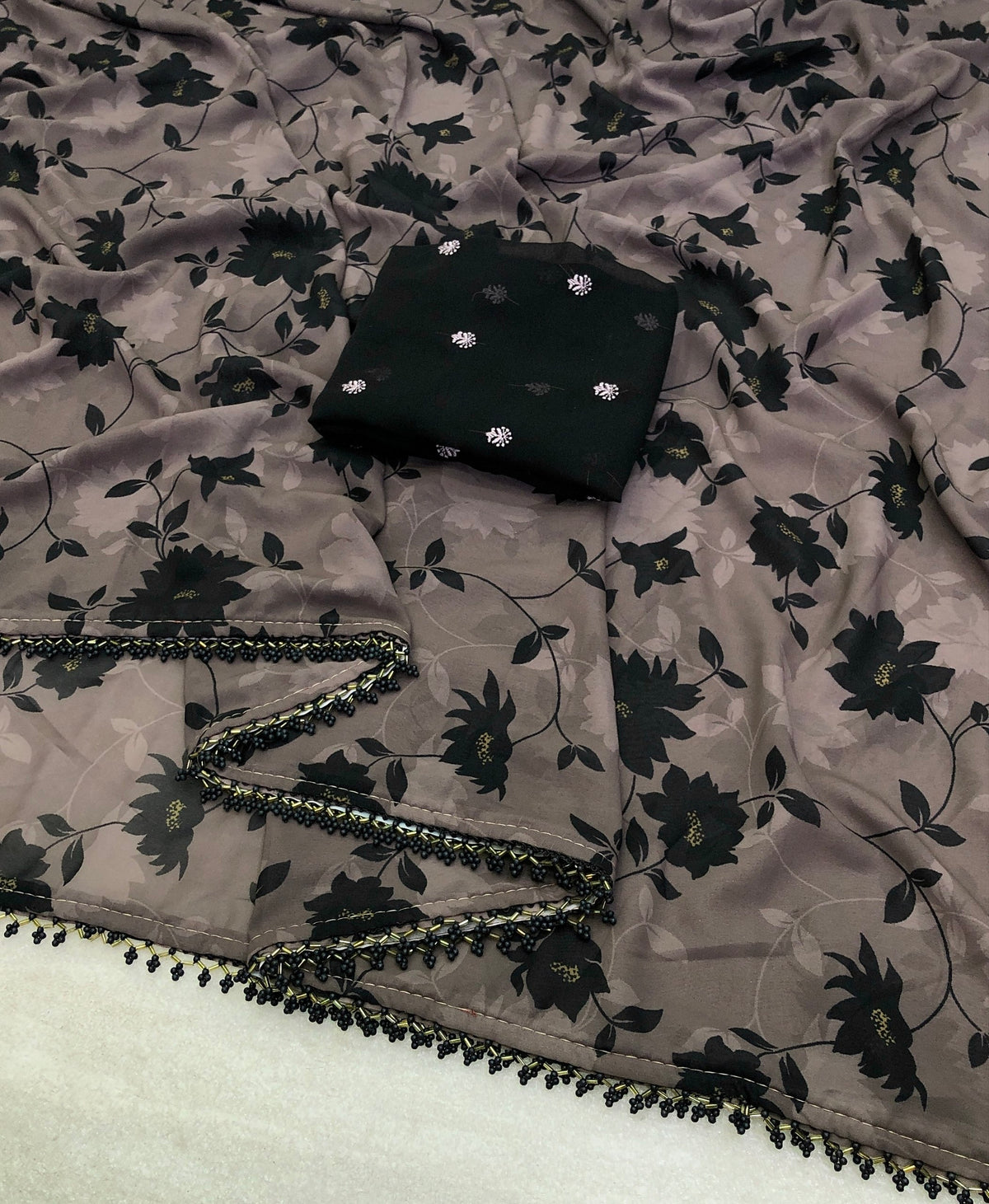 Zebloom Weightless Chiffon Floral Print Saree