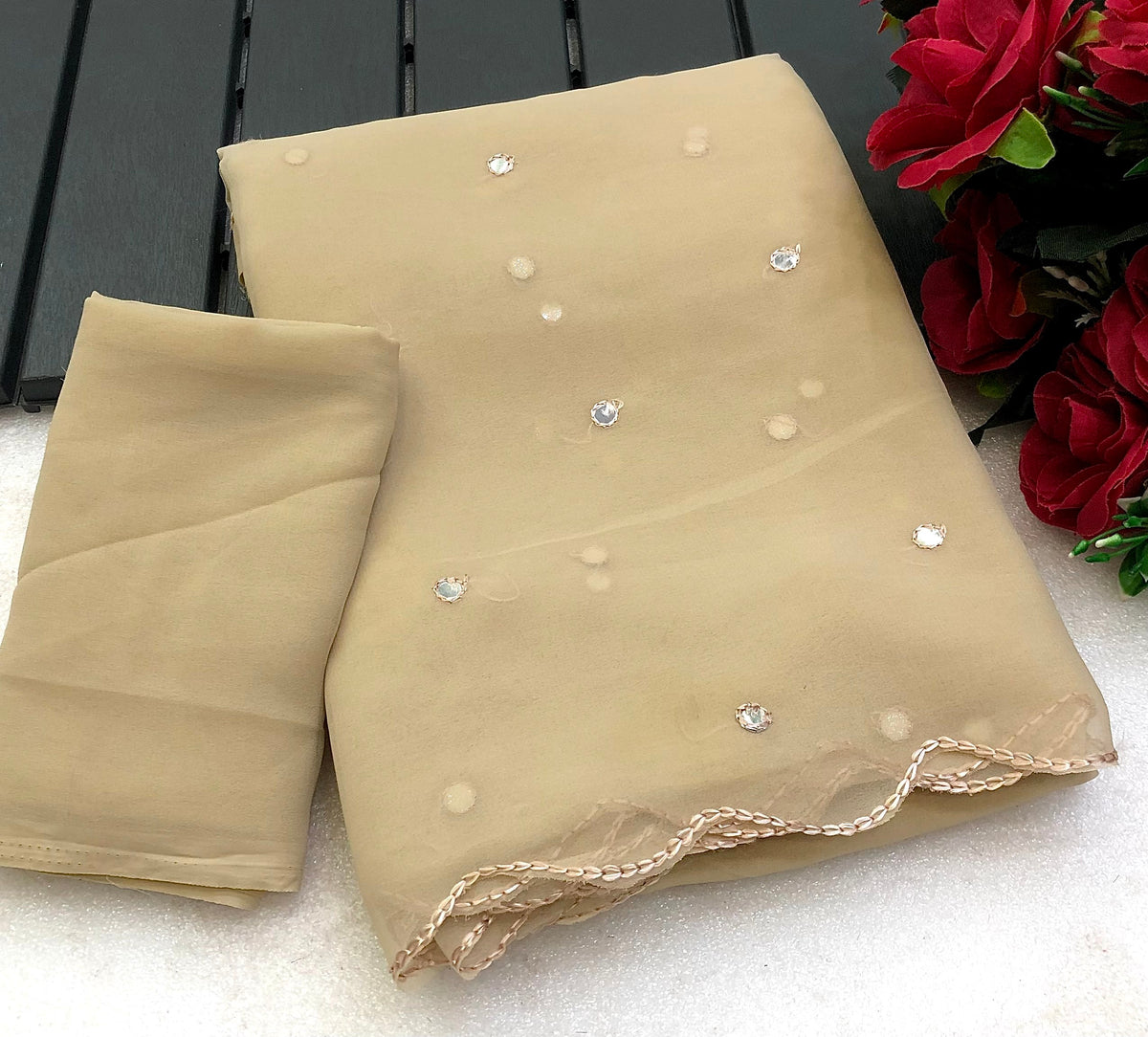 #Color_Beige