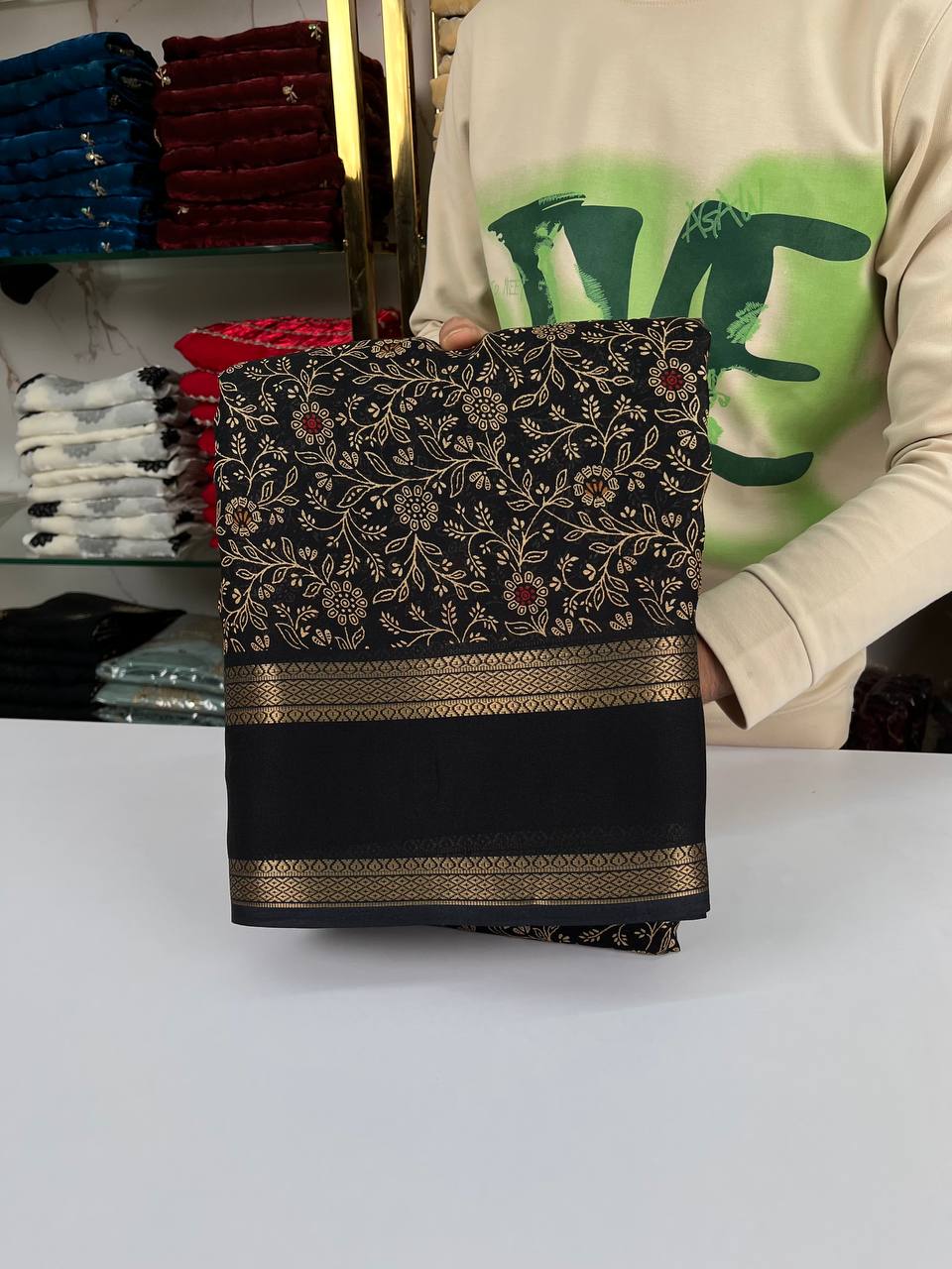 Priyanka Dull Moss Chiffon Floral Jal Print Saree