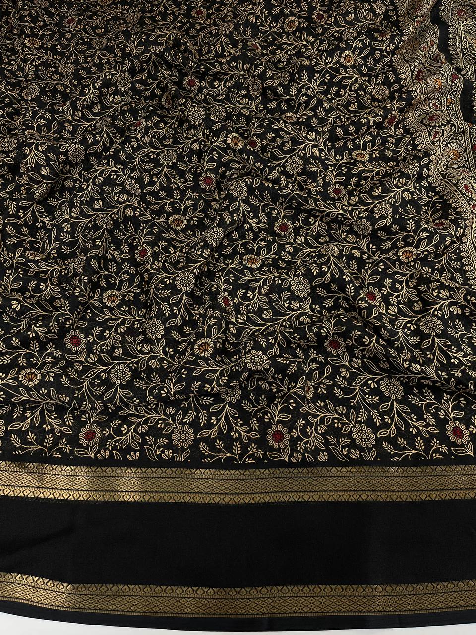 Priyanka Dull Moss Chiffon Floral Jal Print Saree