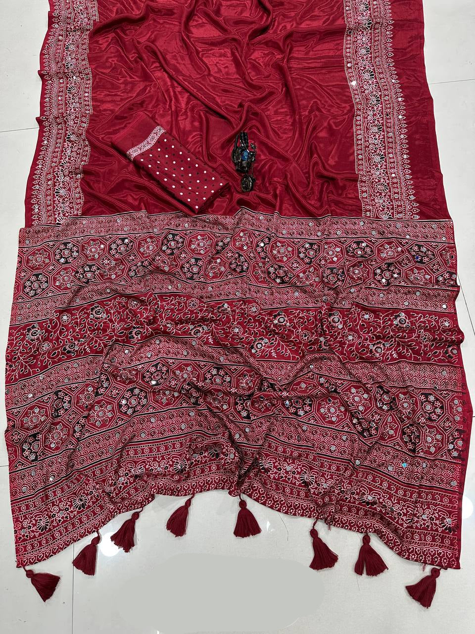 #Color_Maroon