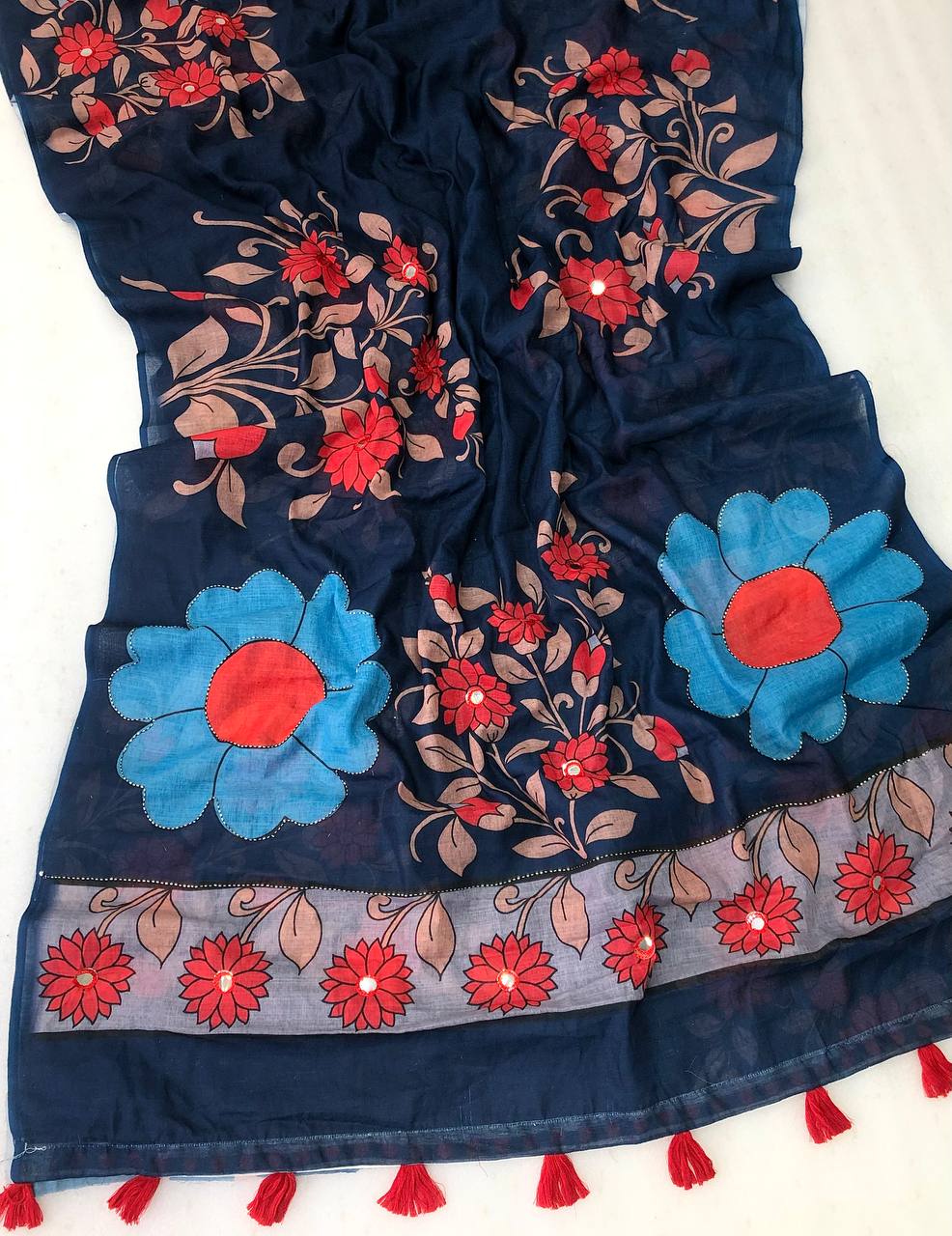 Neelika Linen Cotton Prints All Over Saree