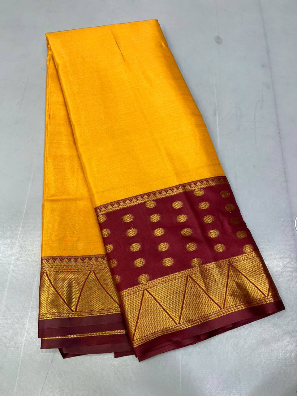 #Color_maroon