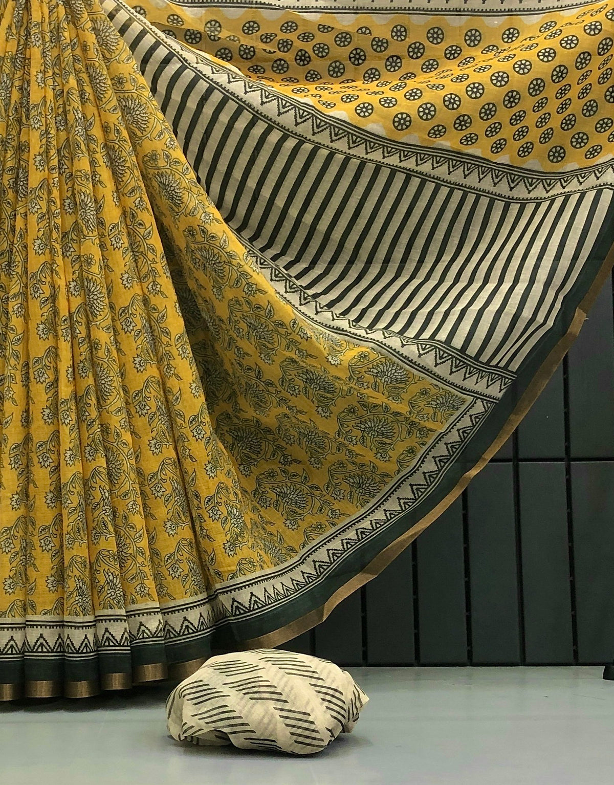 #Color_Yellow