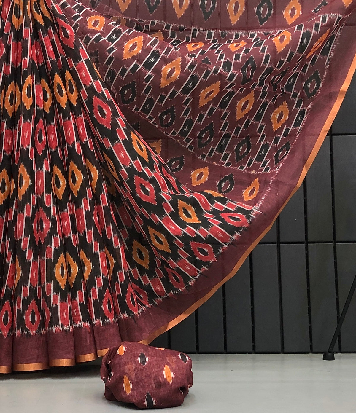 #Color_Maroon