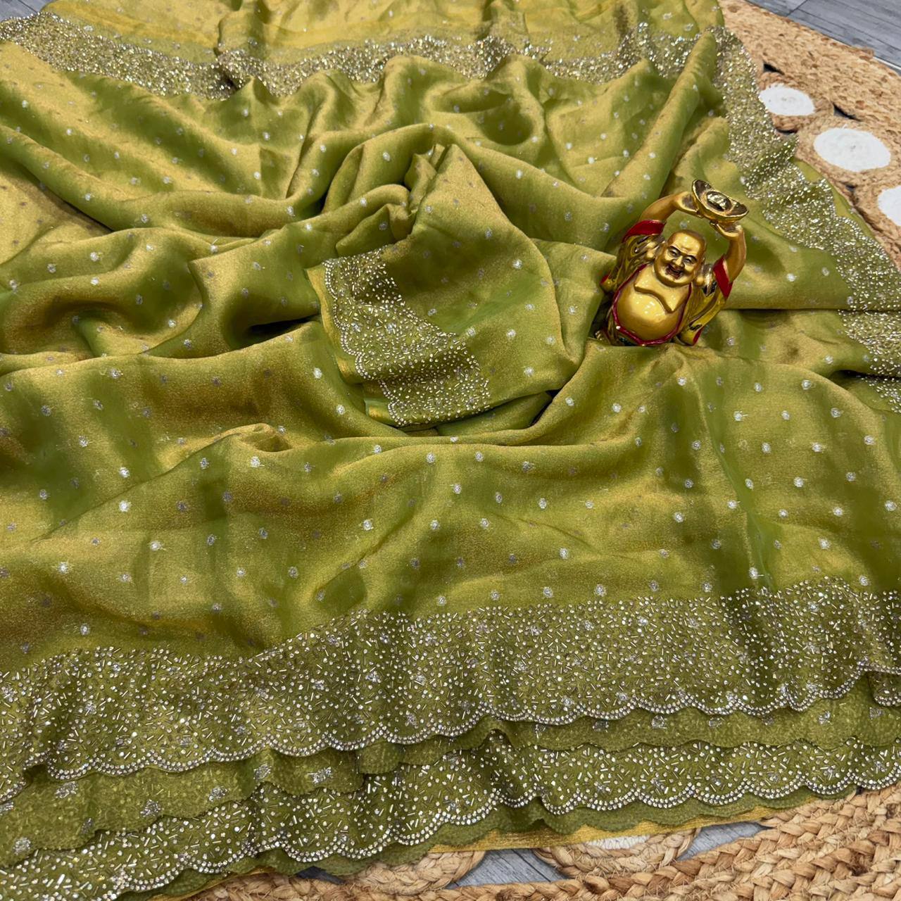 #Color_Pistagreen