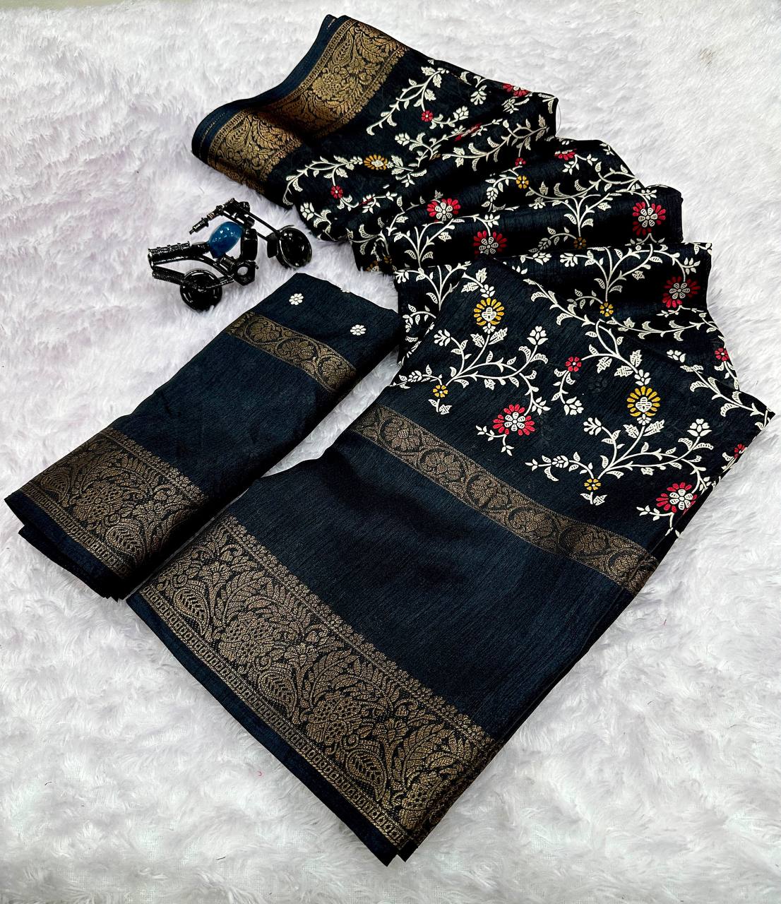 #Color_Black