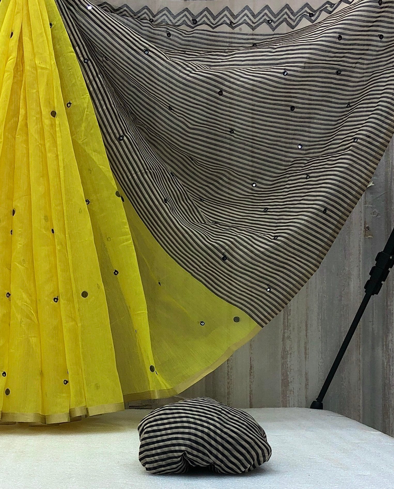 #Color_Yellow