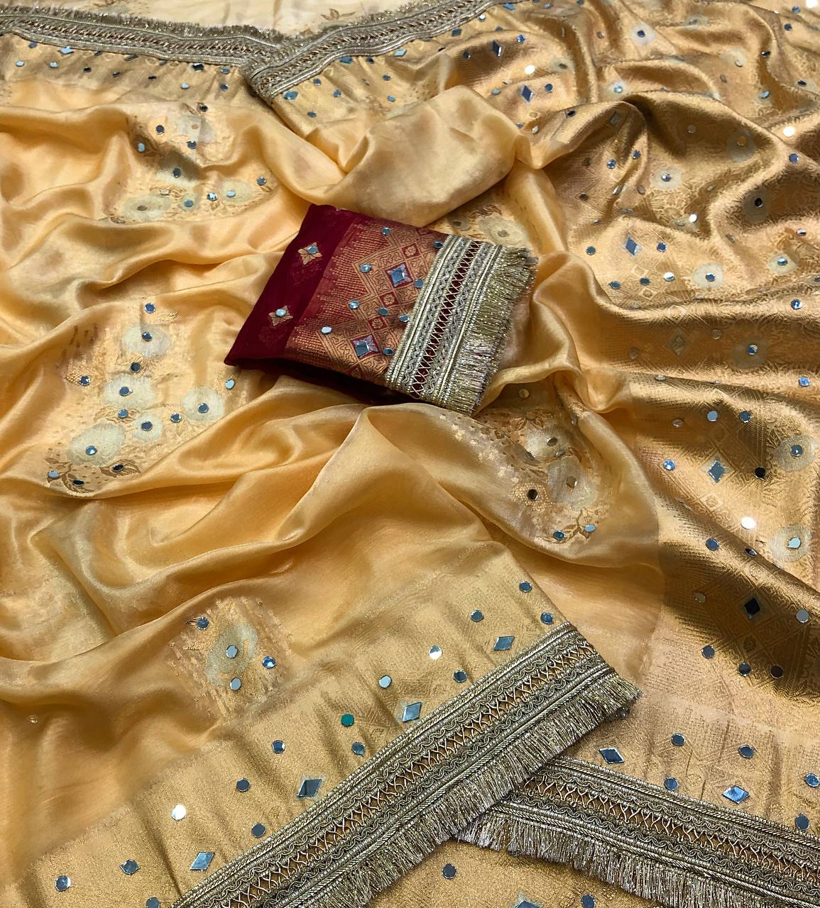 Ziva Banarasi Tissue Silk Zari Weaving Saree