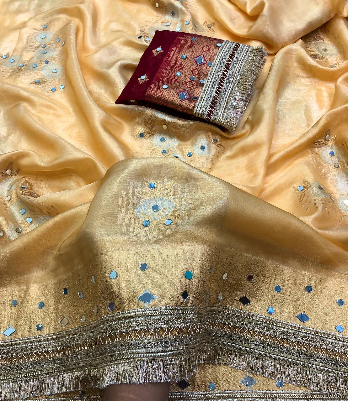 Ziva Banarasi Tissue Silk Zari Weaving Saree