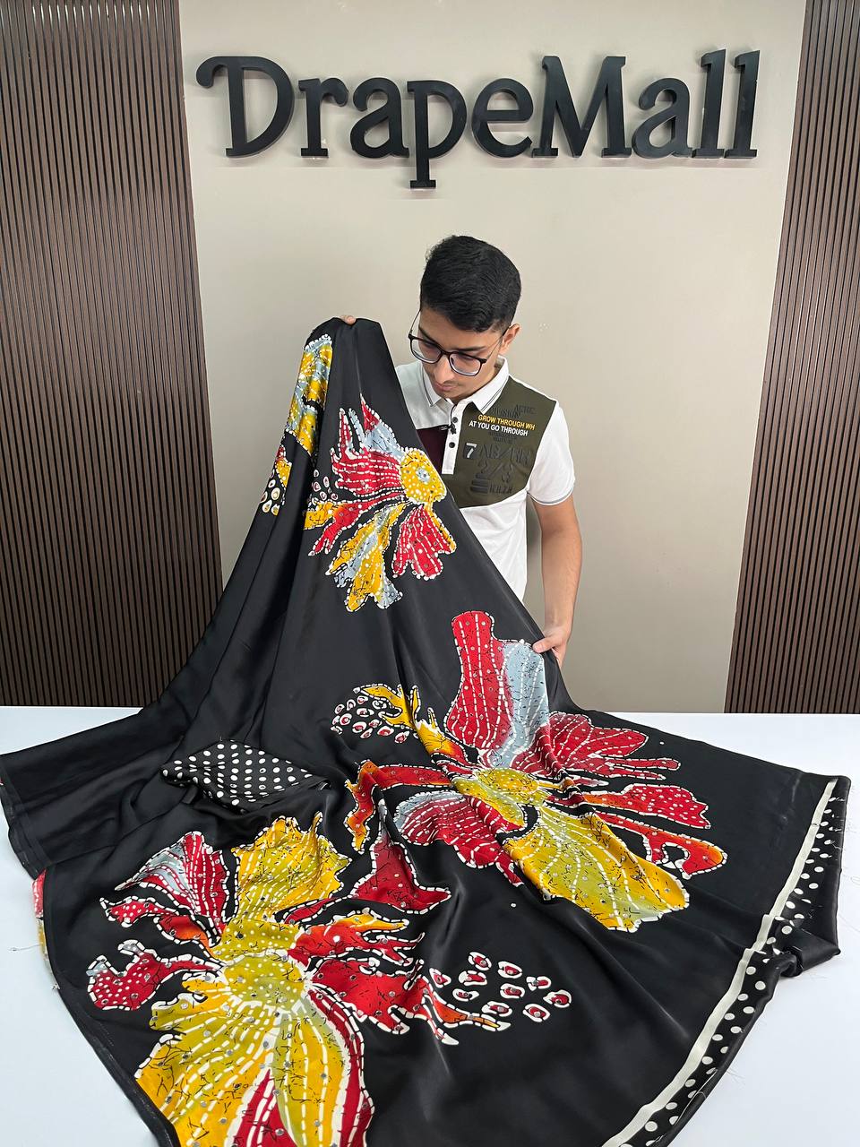 #Color_Black