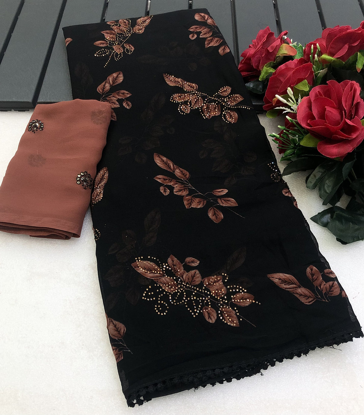 Rineza Weightless Chiffon Floral Digital Print Saree