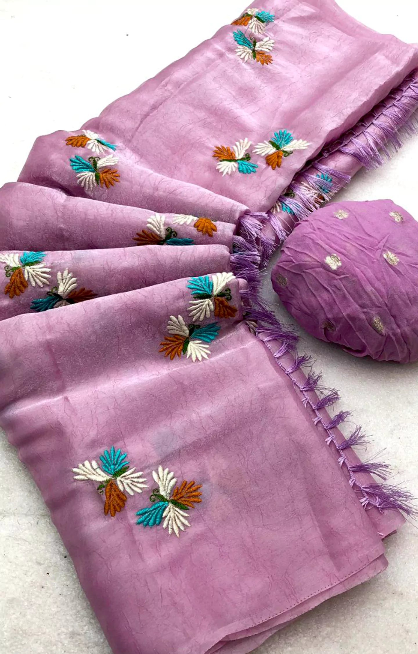 THREAD SOFT & SMOOTH FENDY SAREE