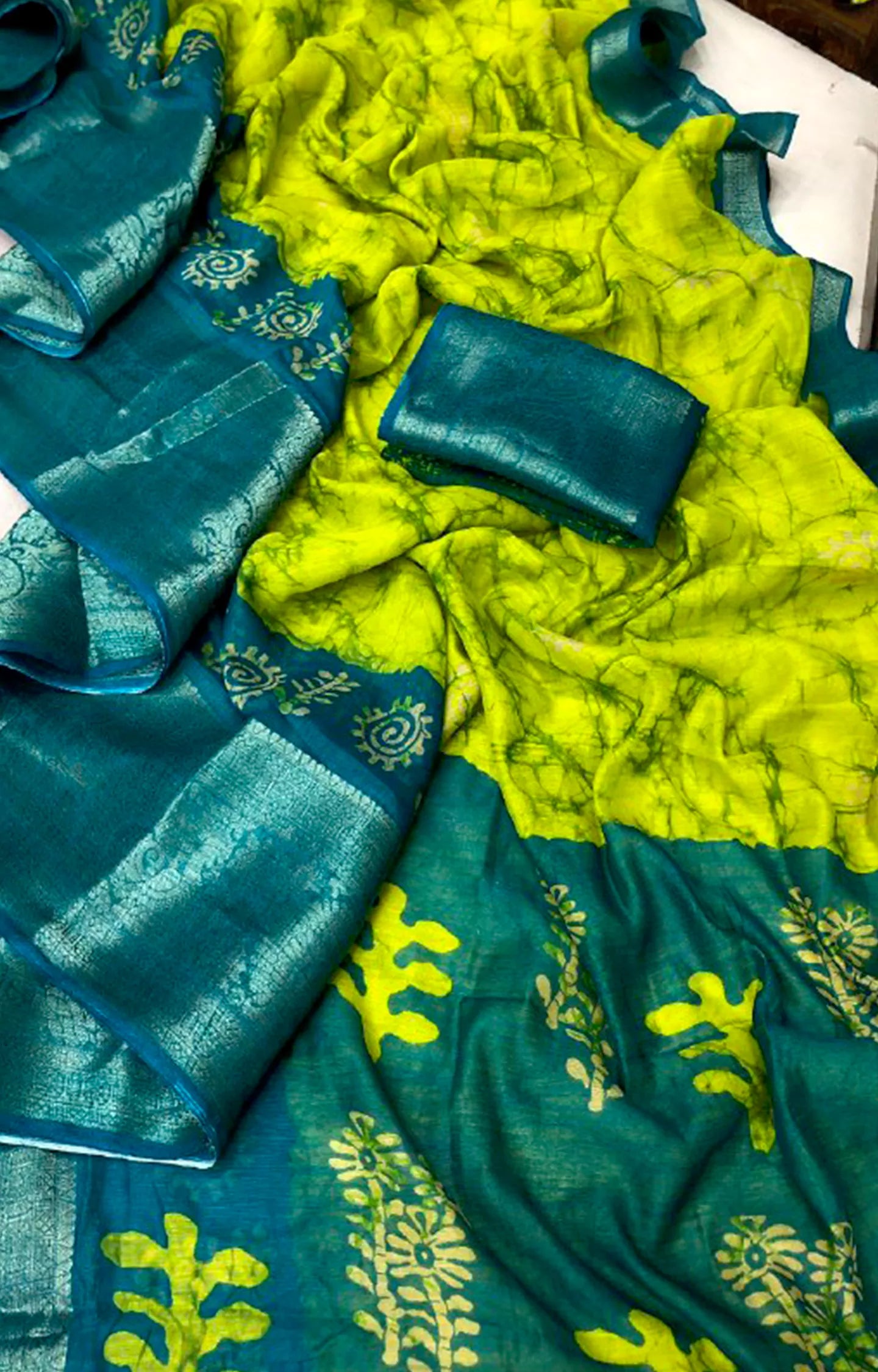 MAIL CHANDERI DIGITAL PRINT SAREE.
