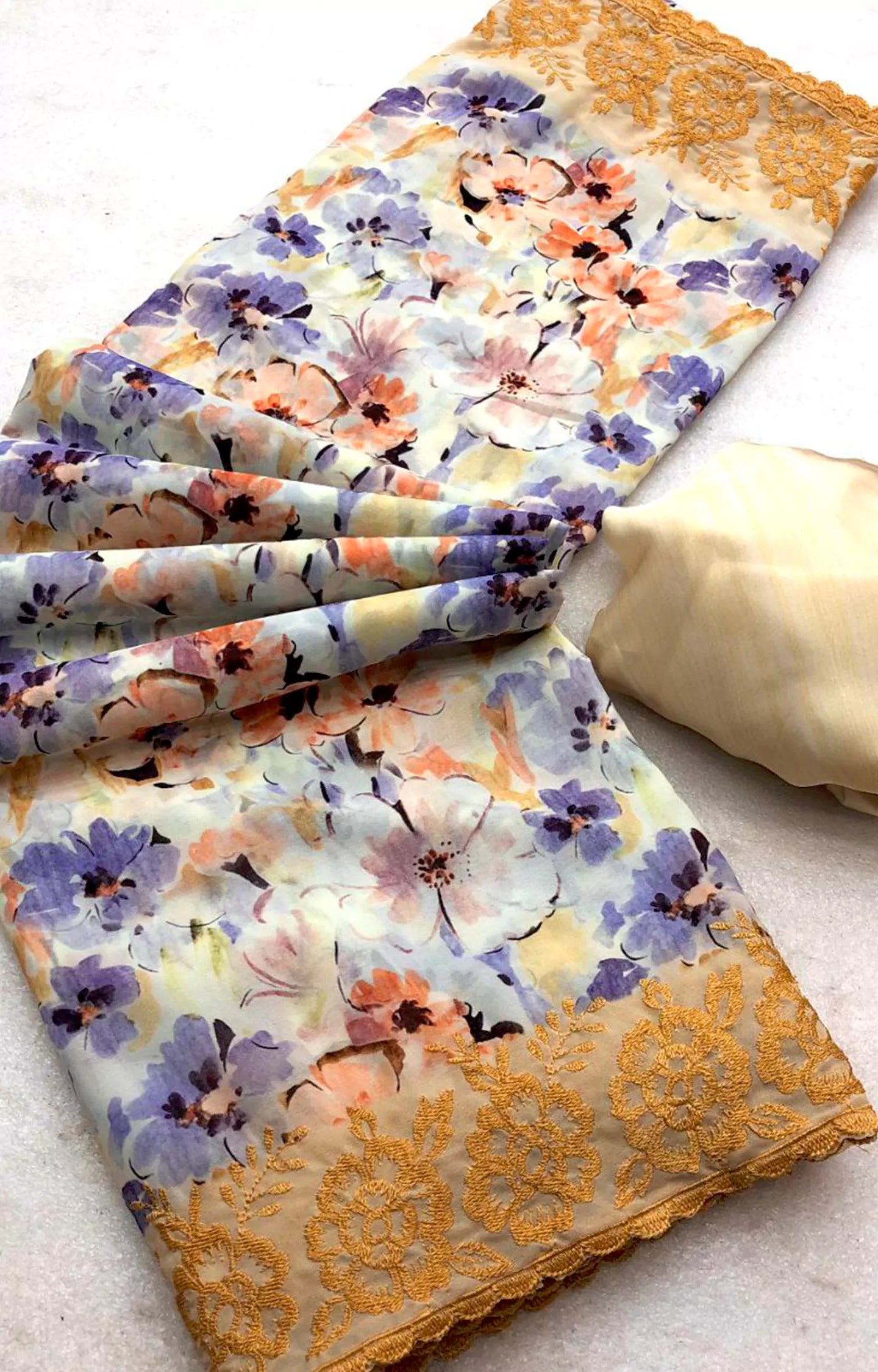 NICOLE WEIGHTLESS CHIFFON ABSTRACT FLORAL DIGITAL PRINTED SAREE