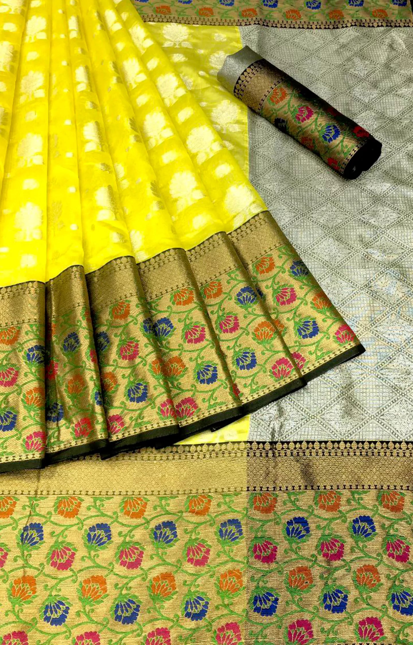 KINNARI TISSUE SILK SILVER ZARI SAREE.