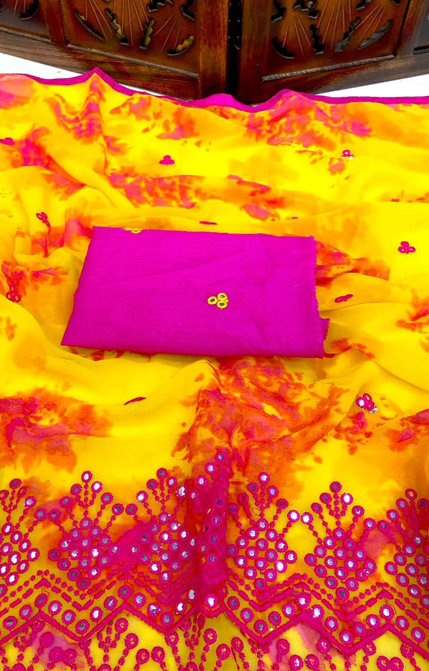 ZURI NEW CHIFFON SHADED PRINTED SAREE