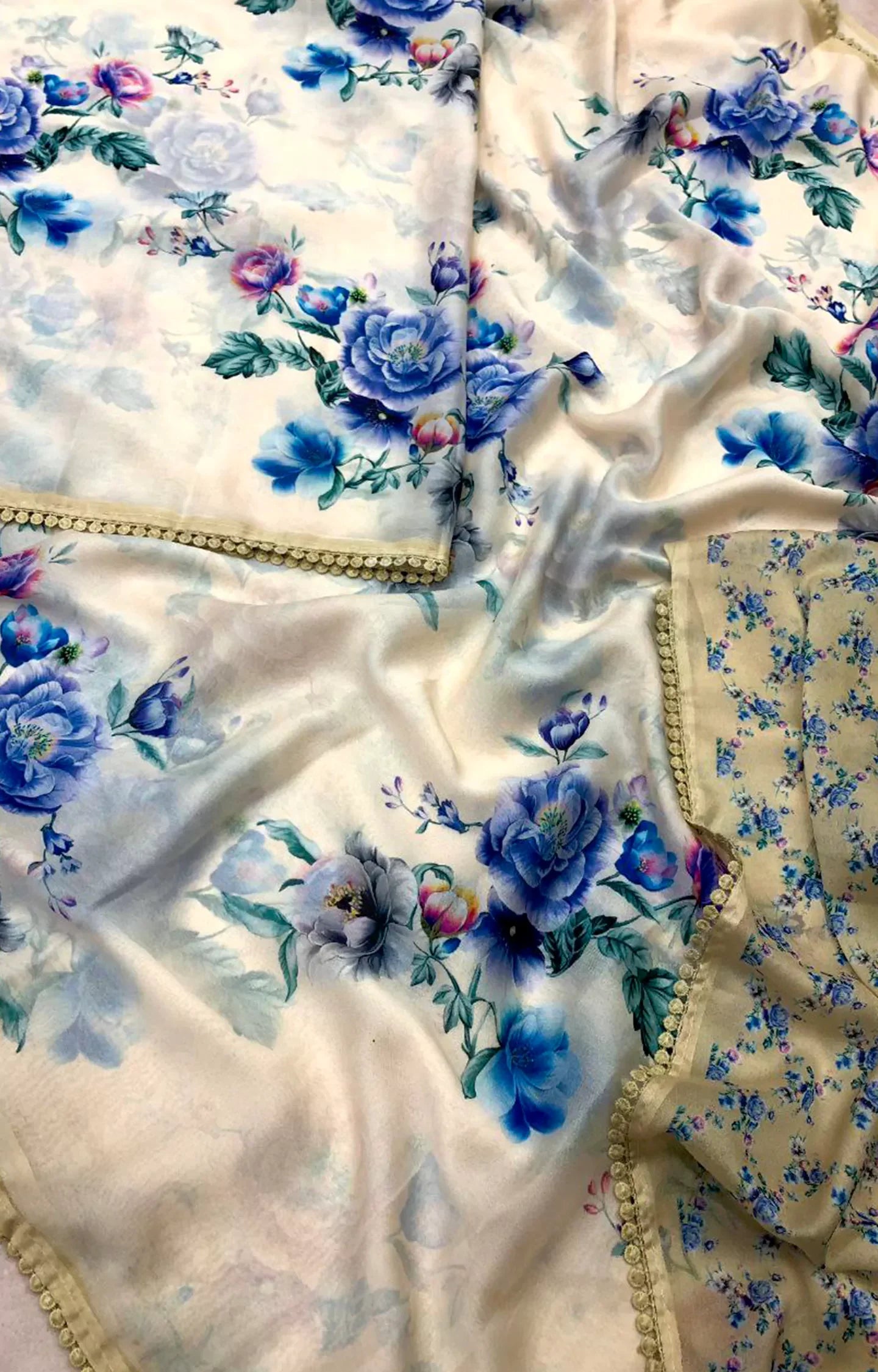 BERKELEY CHIFFON WITH FLORAL DIGITAL PRINT SAREE.