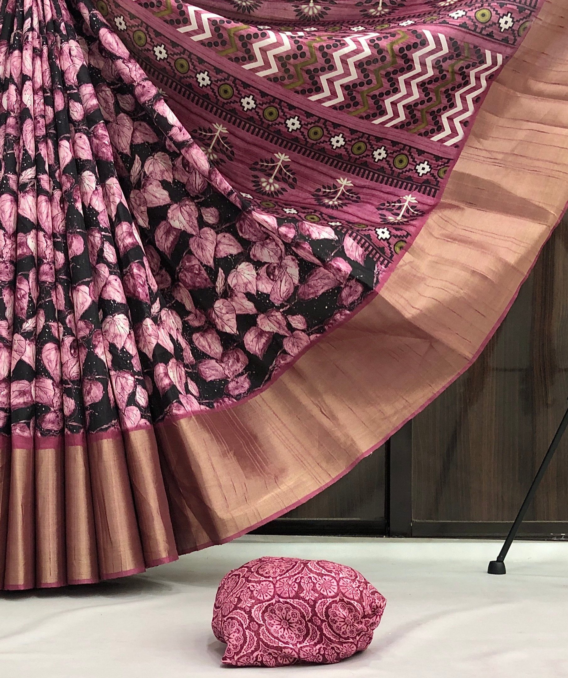 Dumbal Handloom Tussar Silk Floral Digital Print Saree