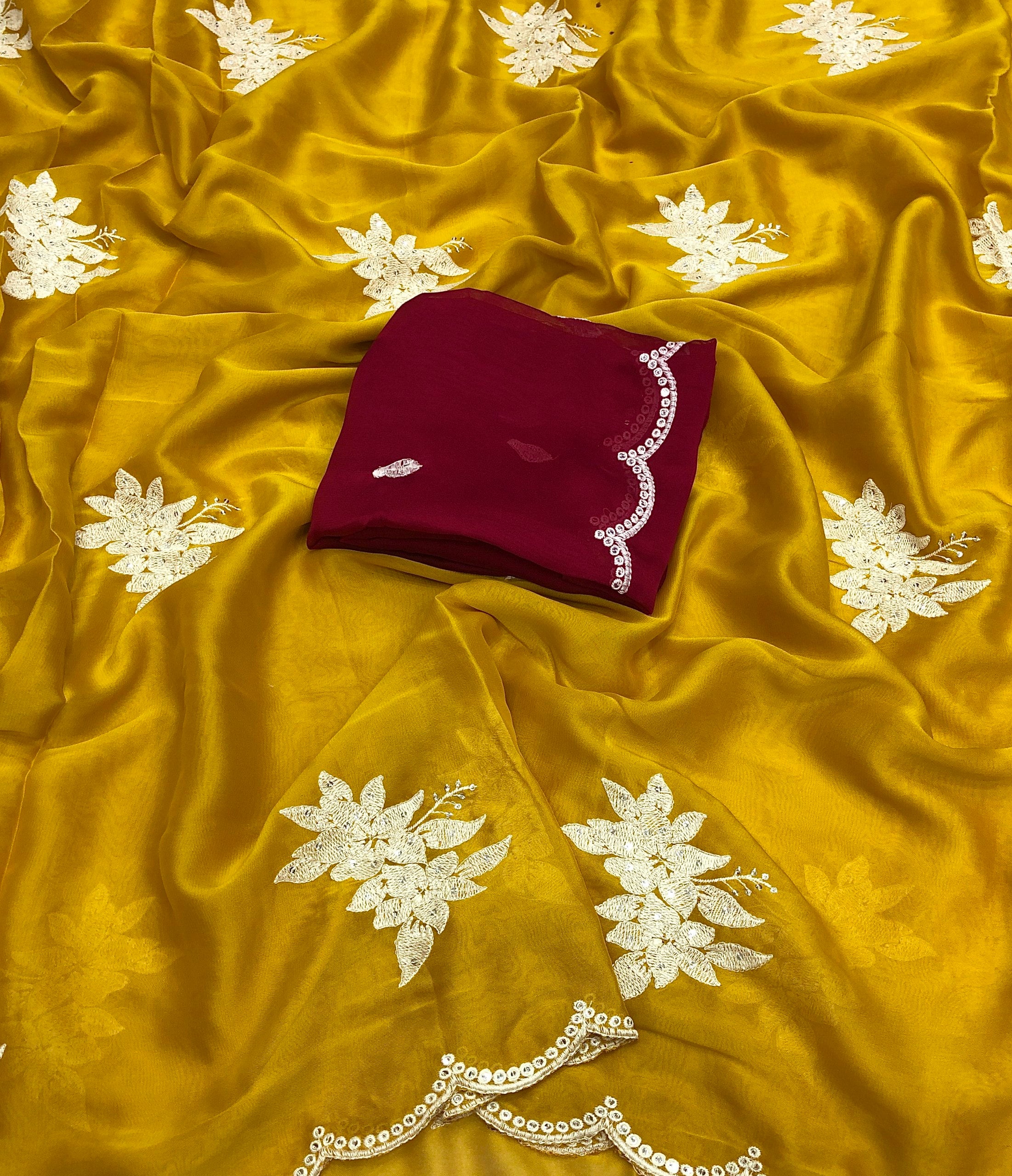 Mustiyak Georgette White Thread Floral Design Embroidery Saree