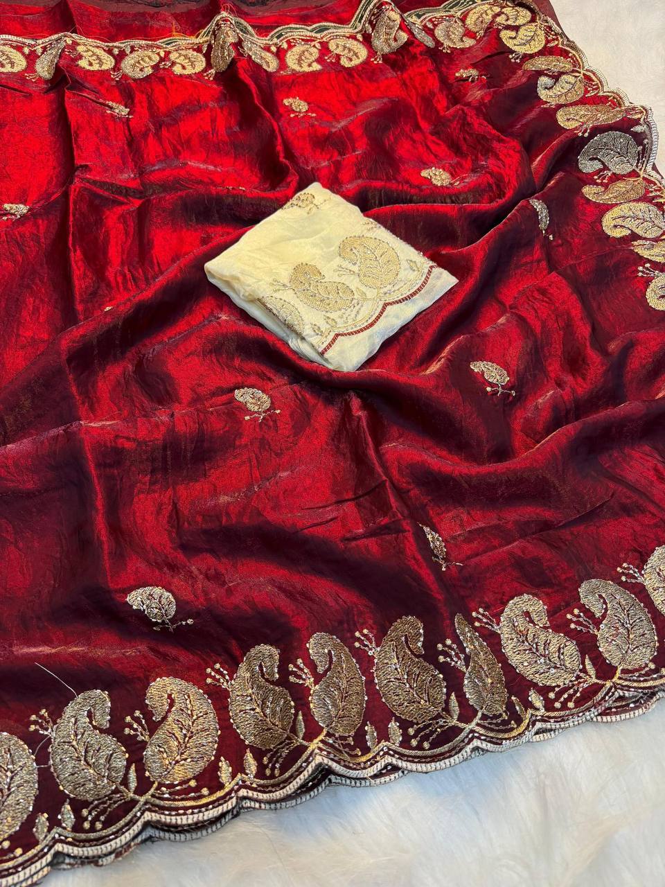 #Color_Maroon
