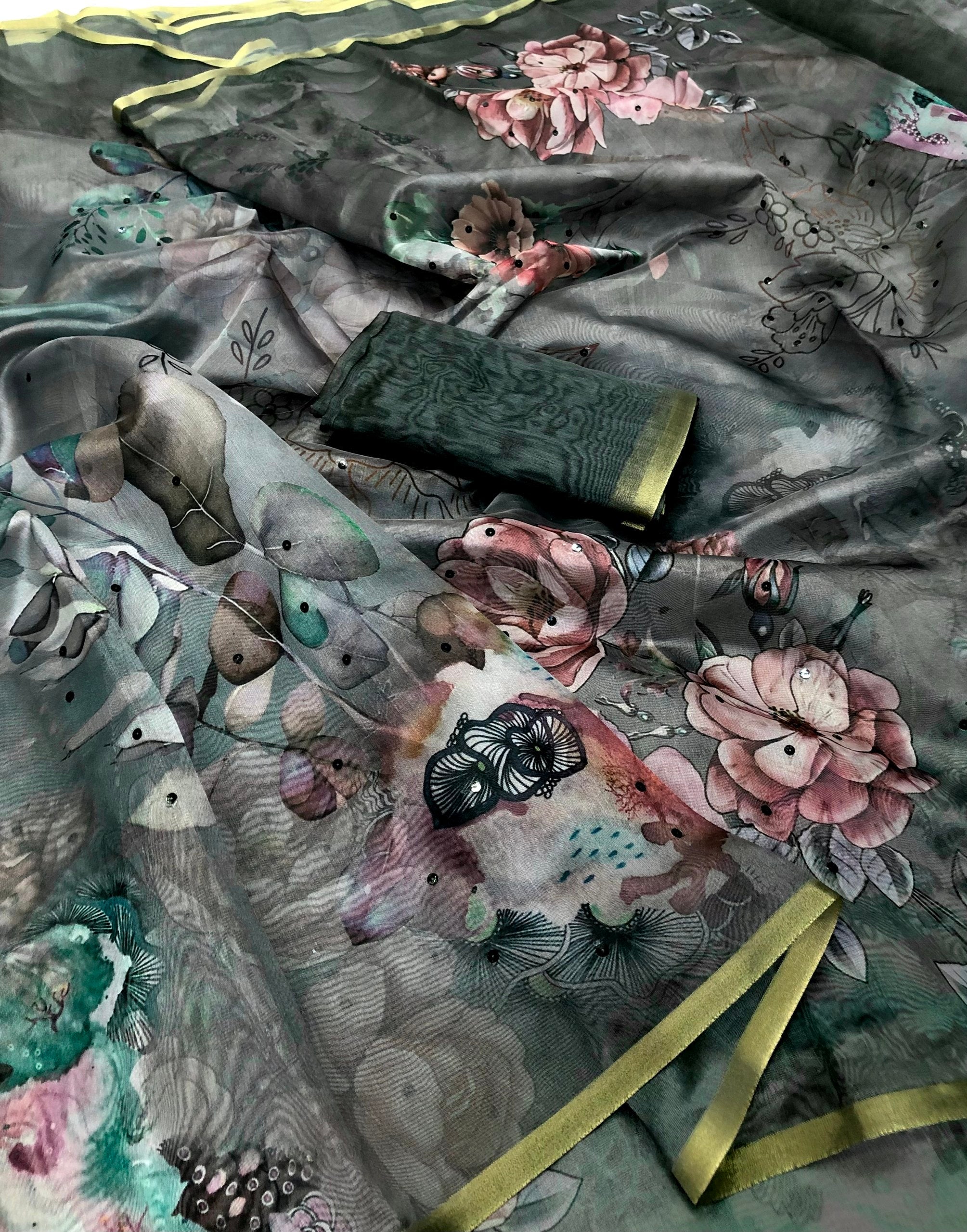 #Color_Grey