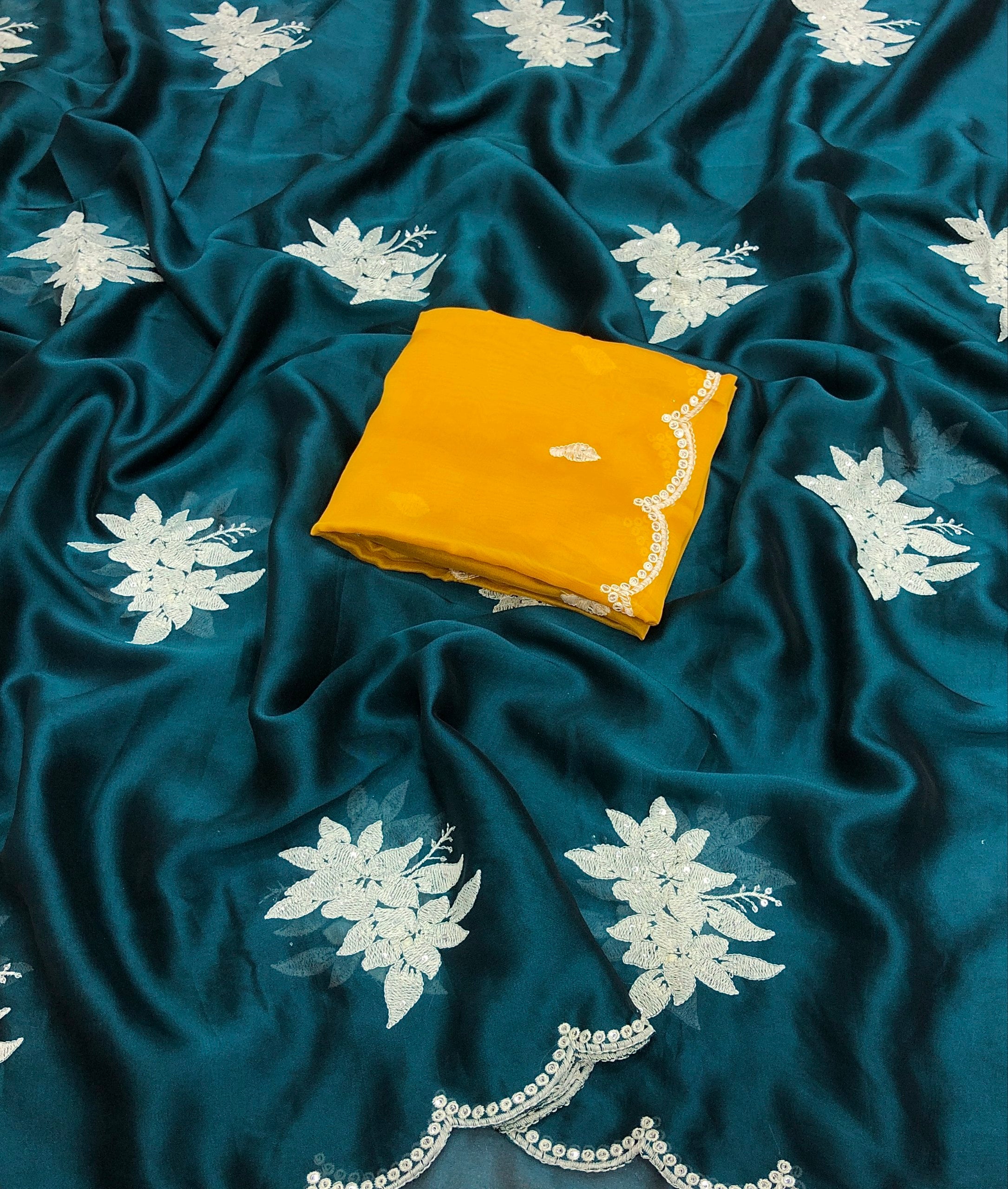 Mustiyak Georgette White Thread Floral Design Embroidery Saree