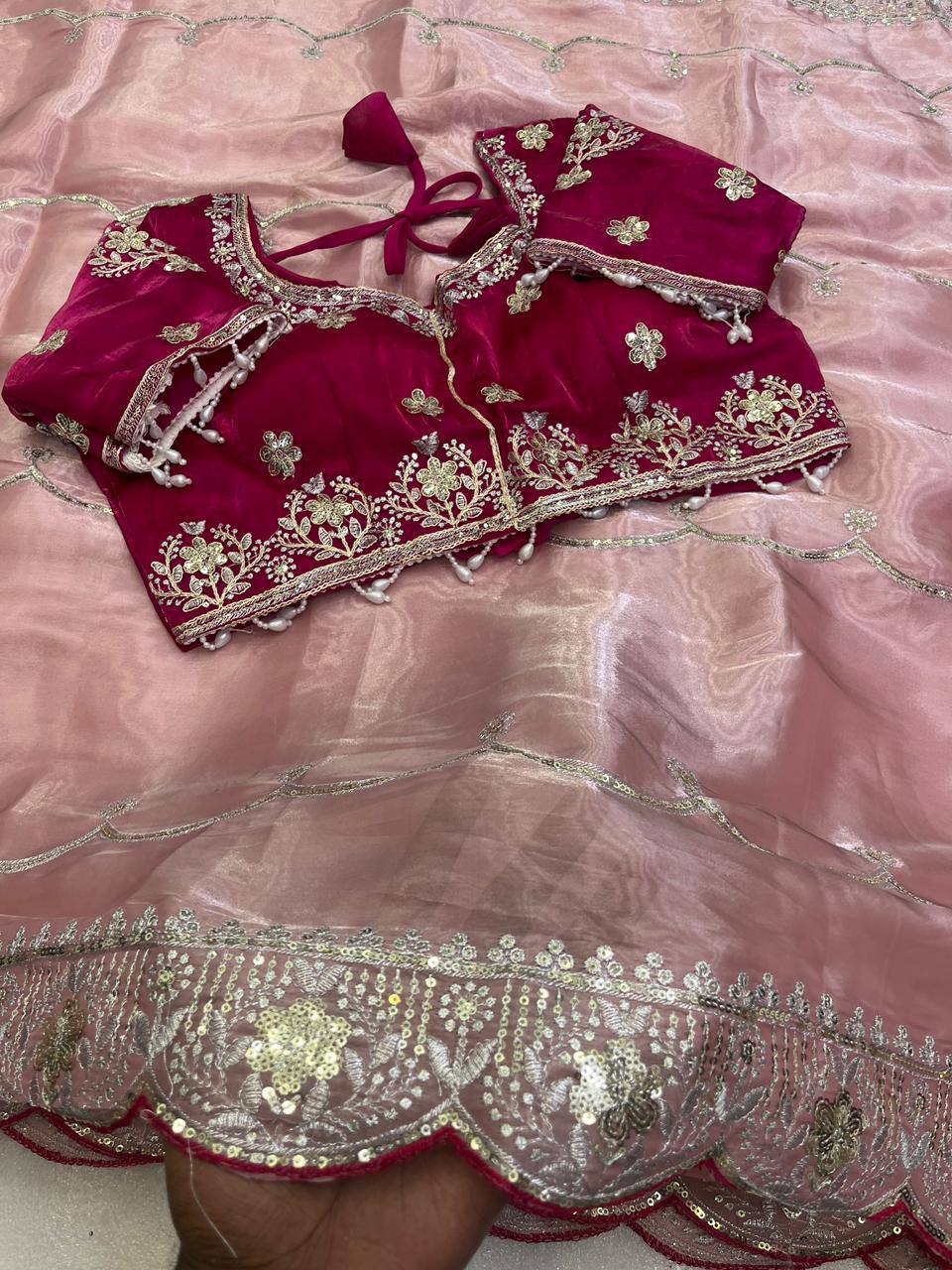 Allow Zimmy Choo Embroidery Work Saree