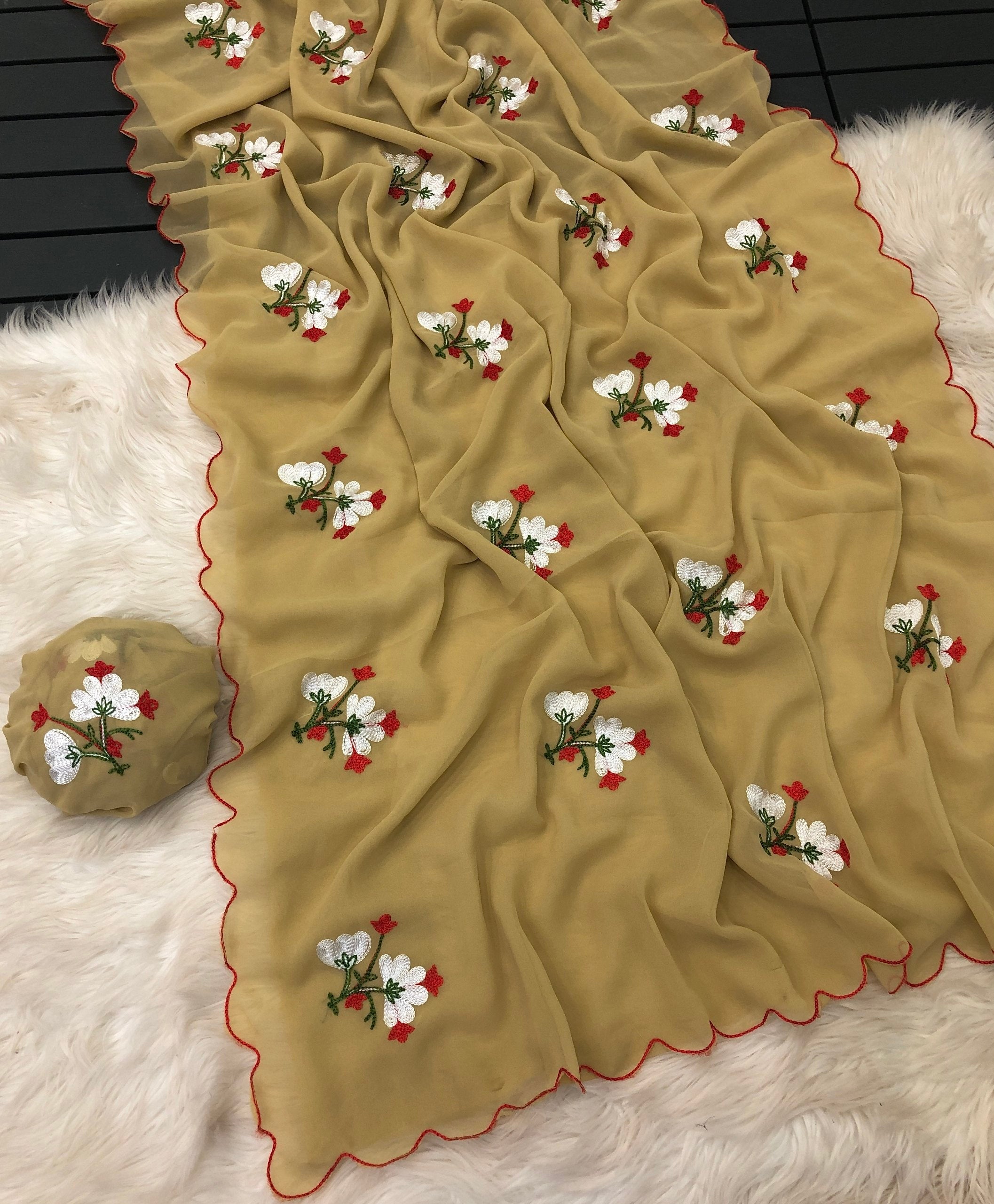 #Color_Beige