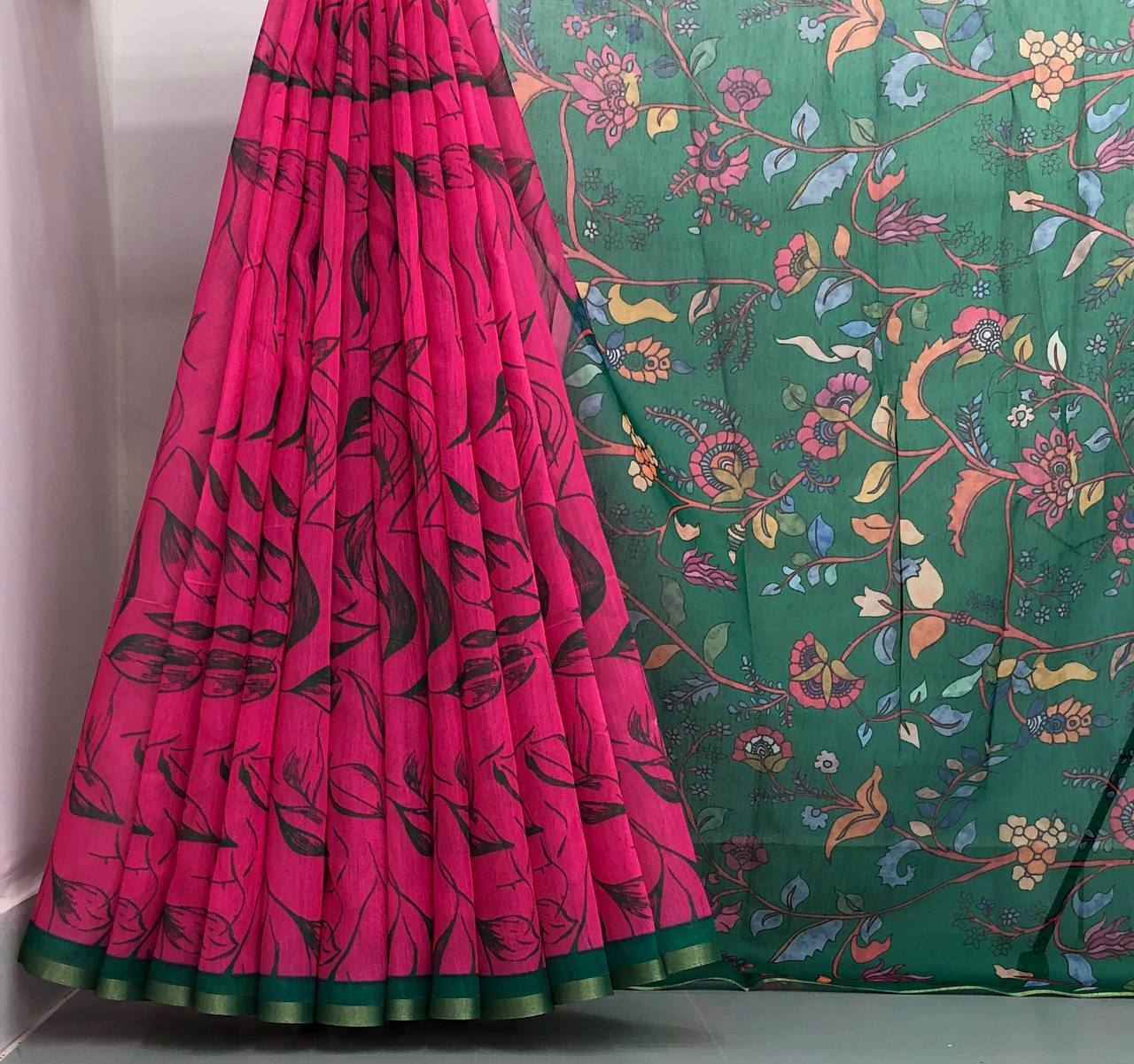 Nixia Soft Linen Floral Digital Print Saree