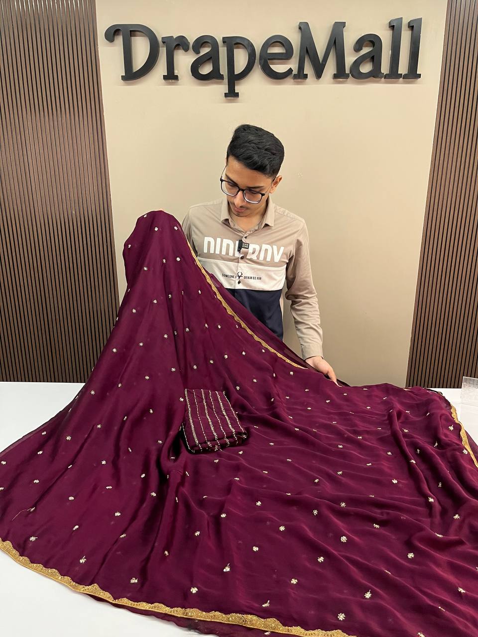 Kashvi Chiffon Embroidery Butti Work Saree