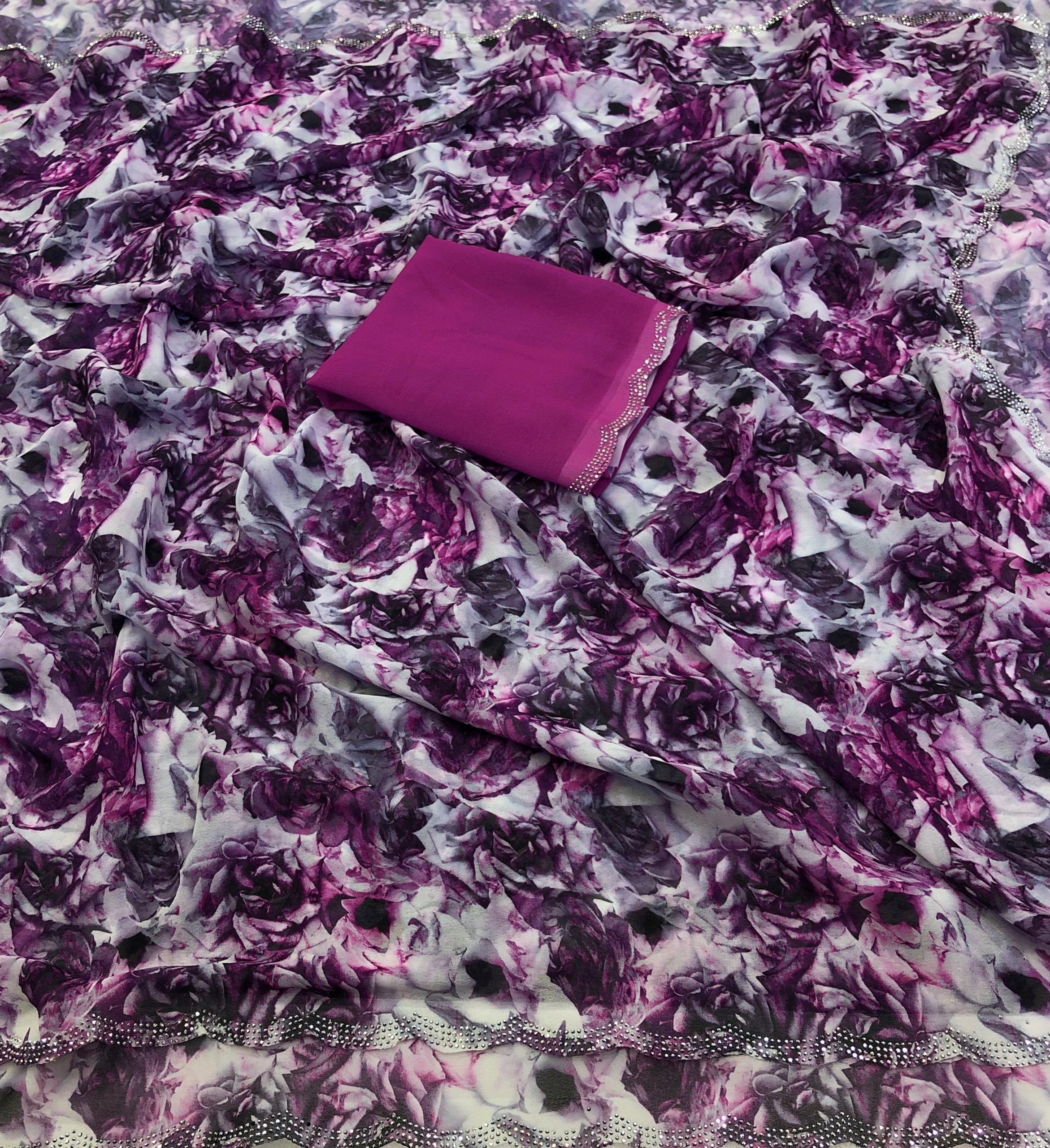 Kamiya Weightless Chiffon Digital Print Saree