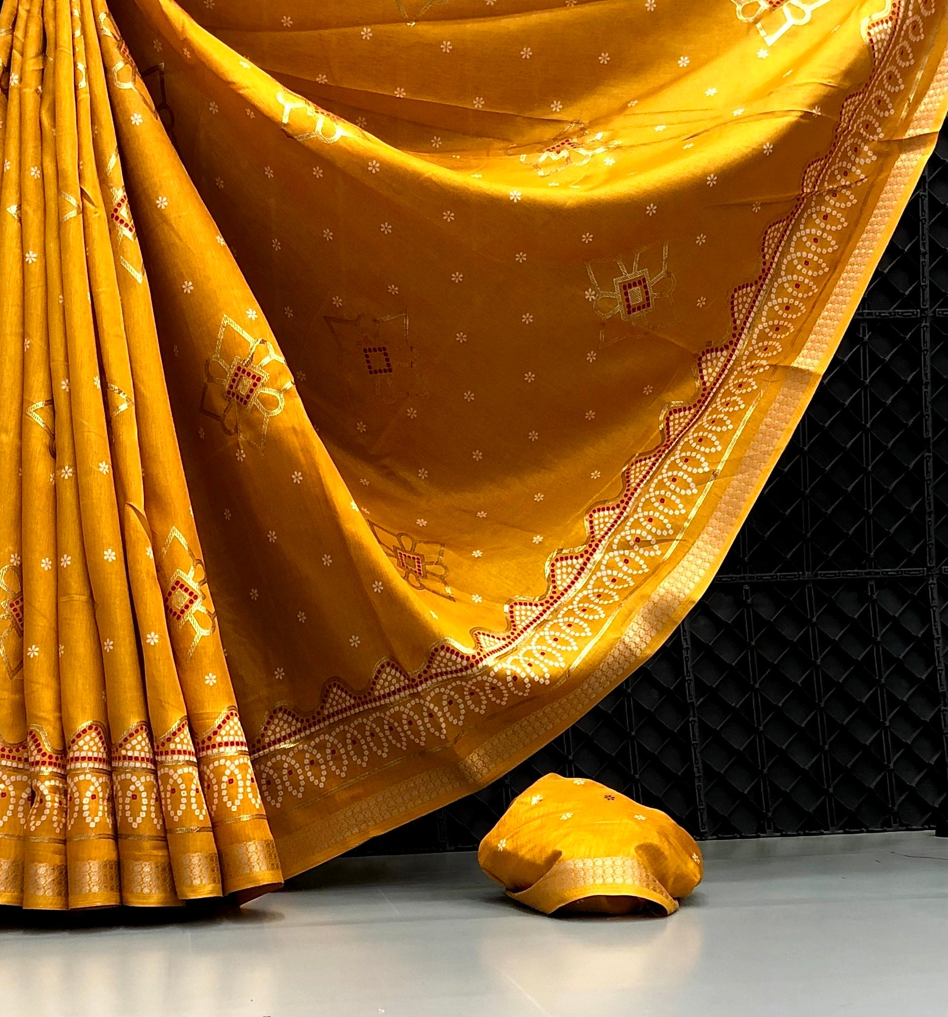 #Color_Yellow