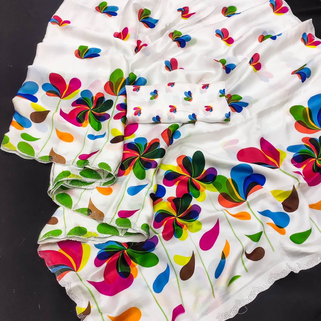 Trest Soft & Smooth Weightless Chiffon Saree