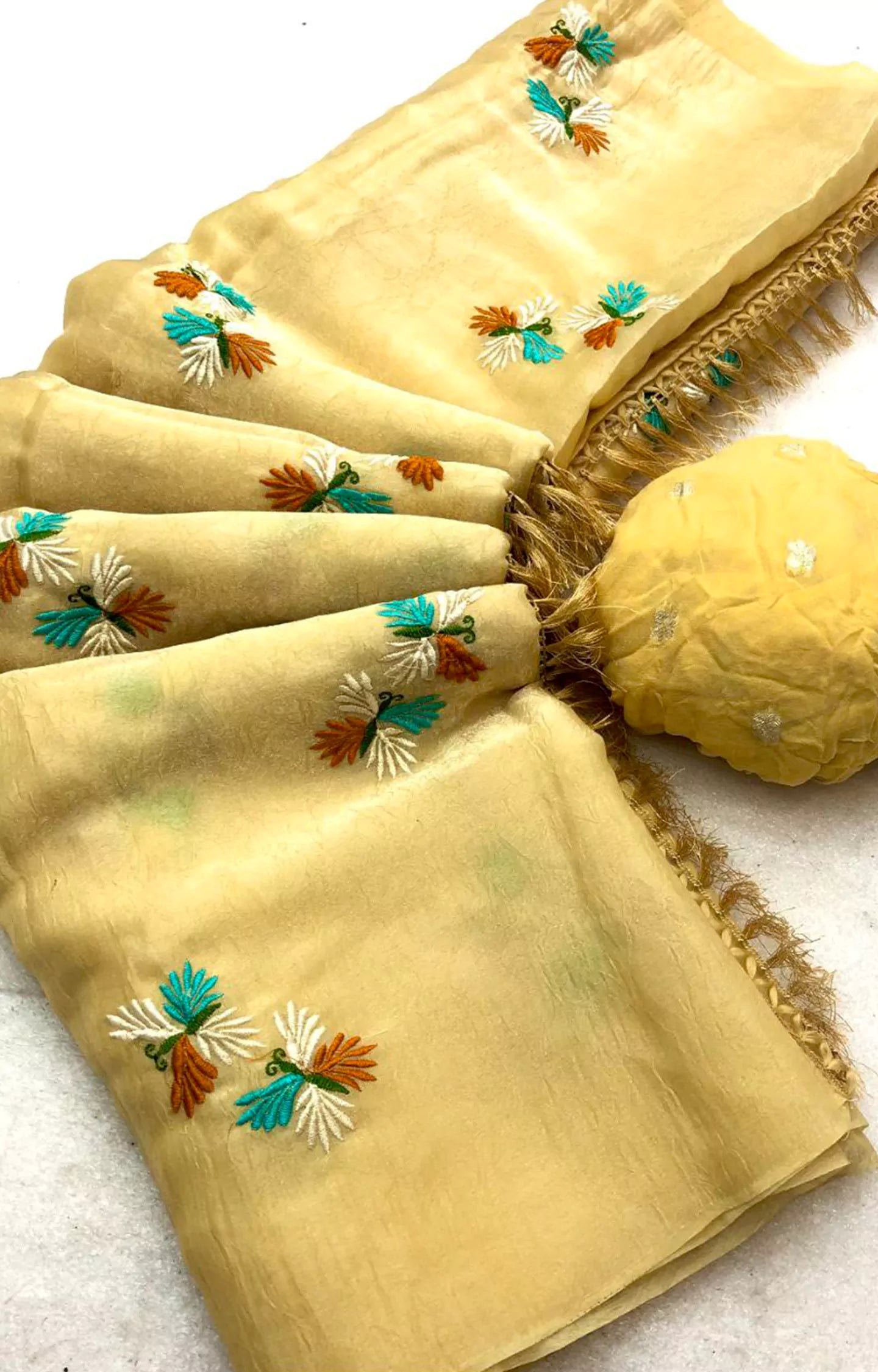 THREAD SOFT & SMOOTH FENDY SAREE