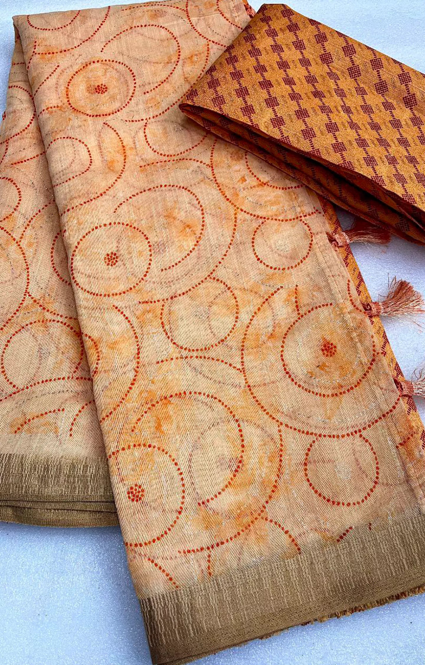 IGNIS SOFT LENIN PRINTED SAREE.