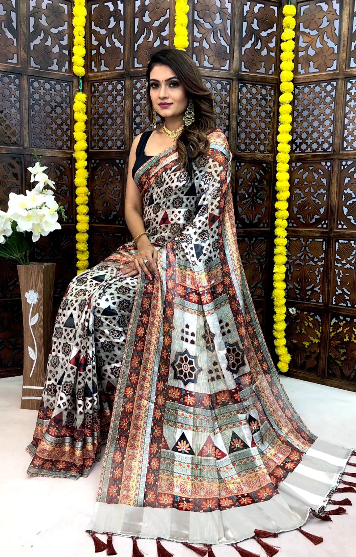 BENZEMA CHIFFON WITH SATIN LINING WITH DIGITAL PRINTED SAREE.