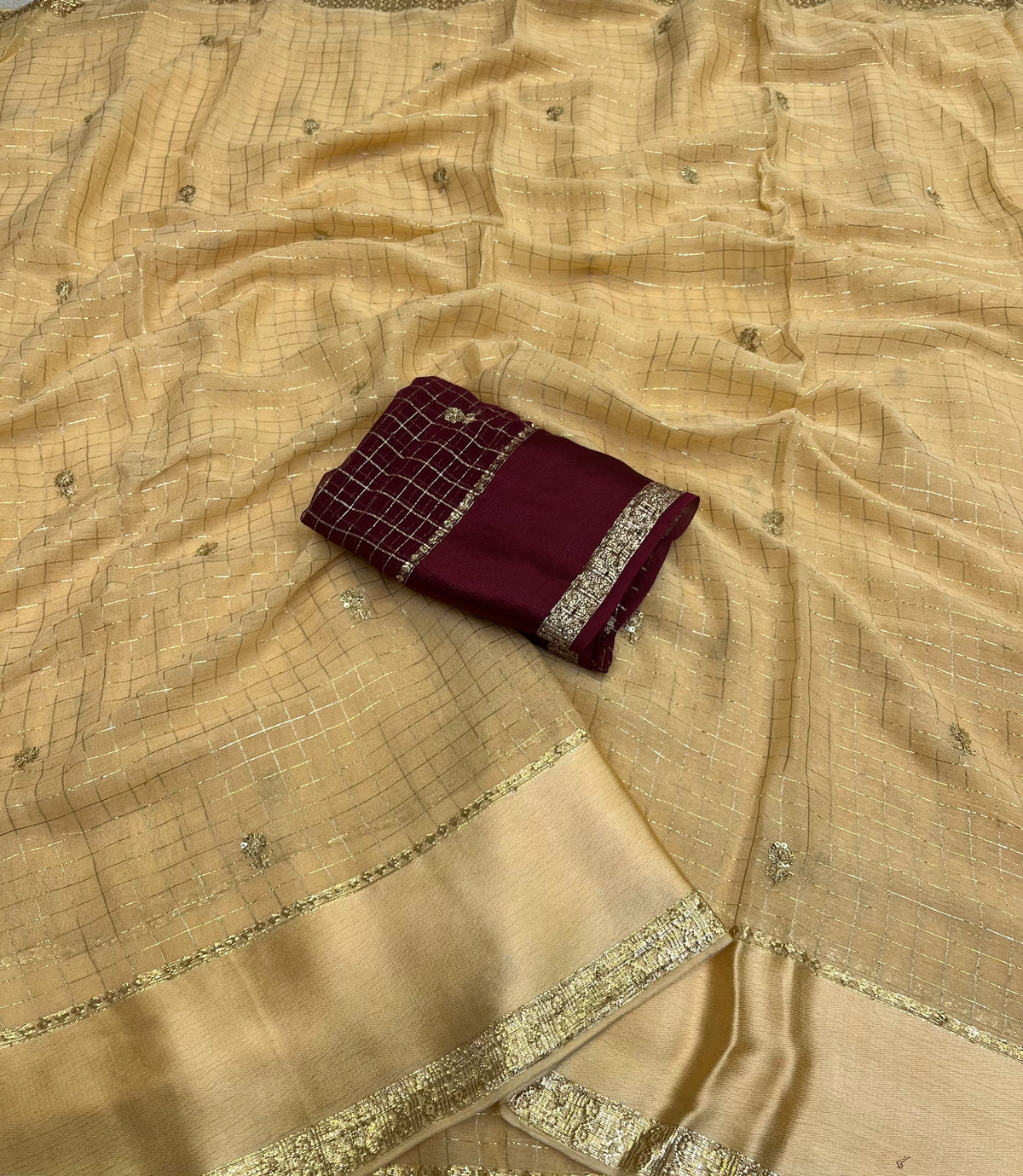 #Color_Beige