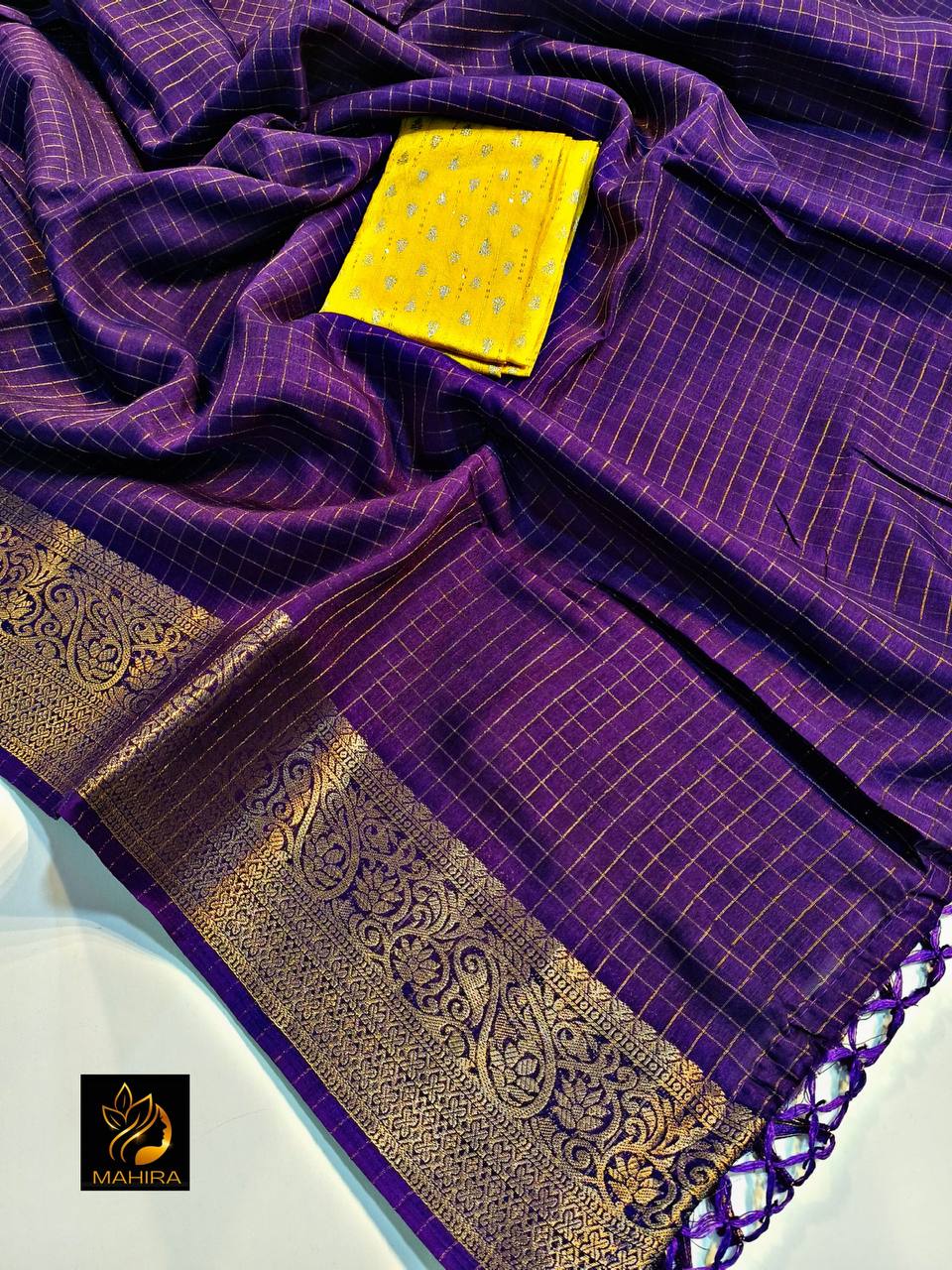 Corss Dola Chex with Zari Weaving and tussle on pallu