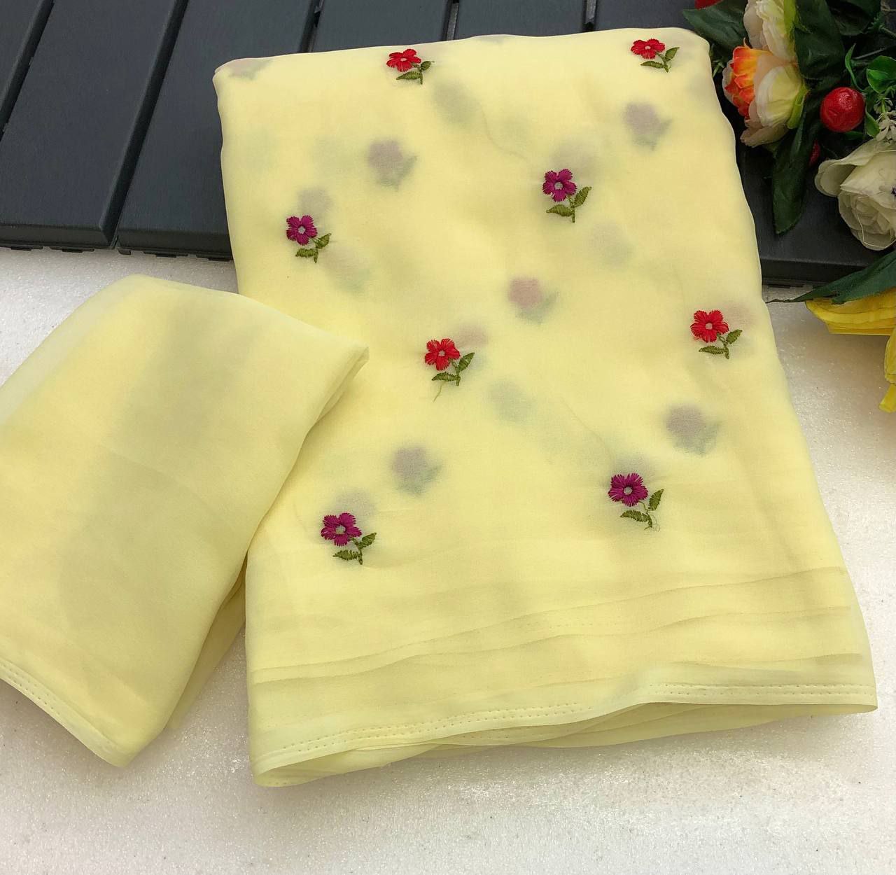 #Color_Yellow