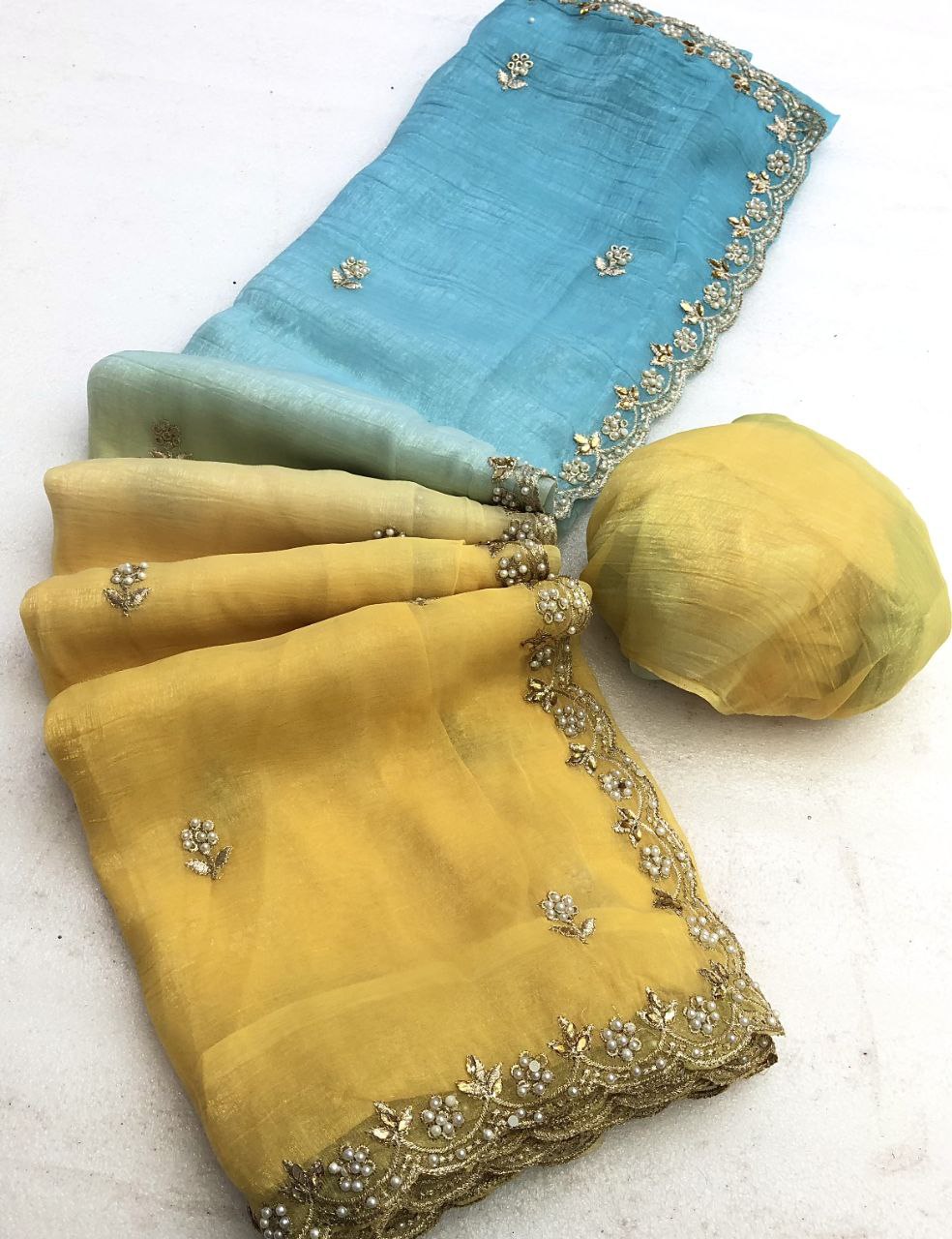 #Color_Yellow