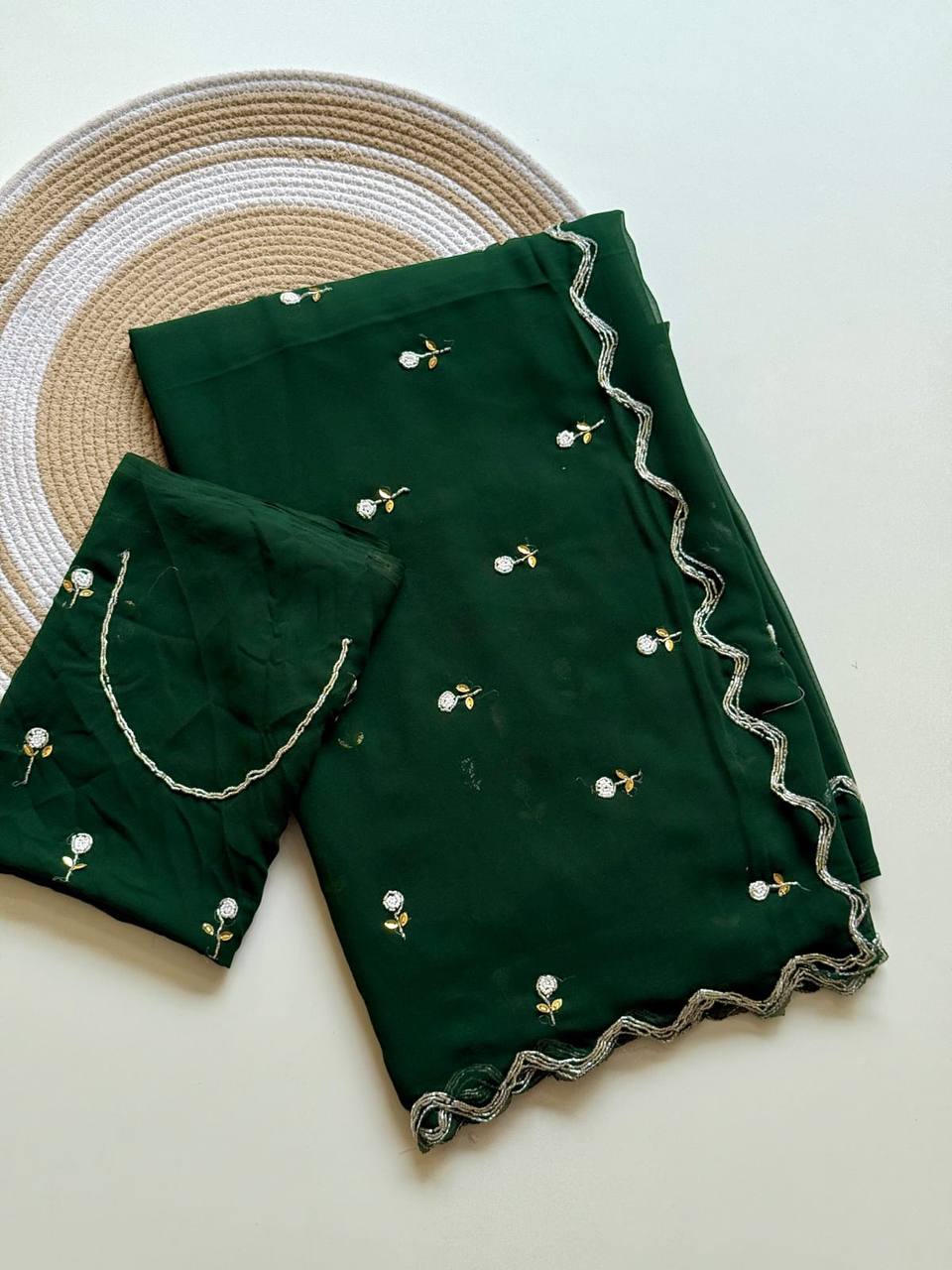 #Color_BotttleGreen