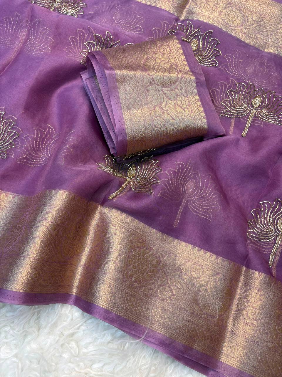 #Color_Lavender