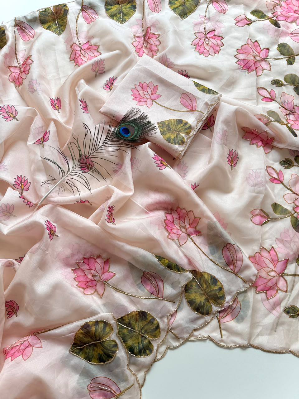 Pravi Tebby Silk Floral Print Saree