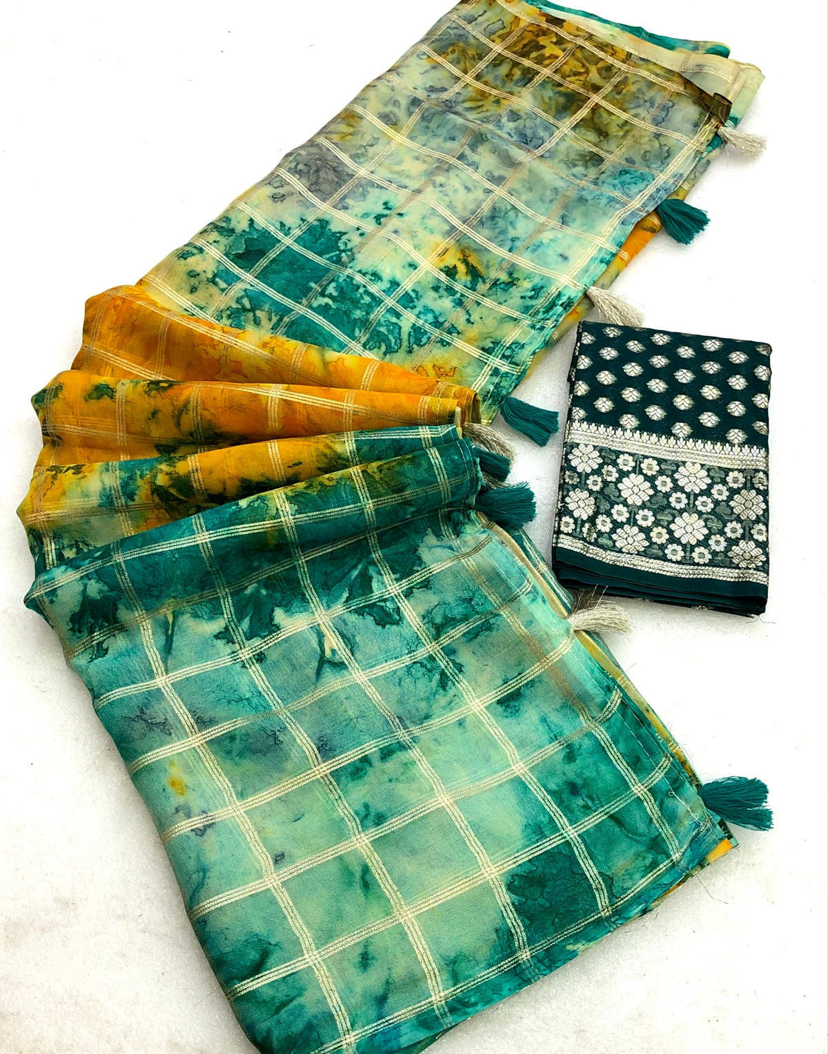 Beautee Viscose Chiffon Chex Saree